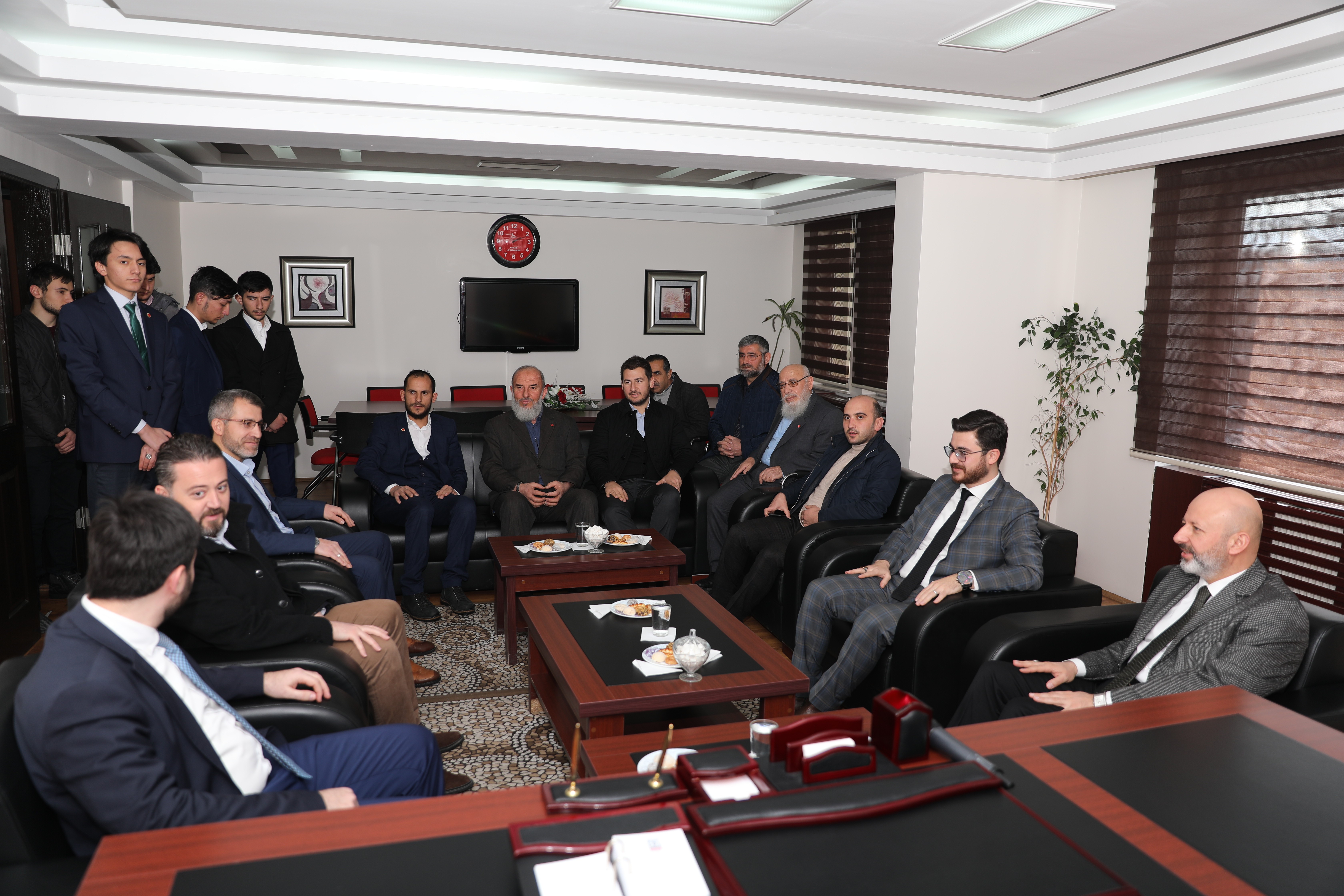 Başkan Çolakbayrakdar Saadet Partisi’ni ziyaret etti