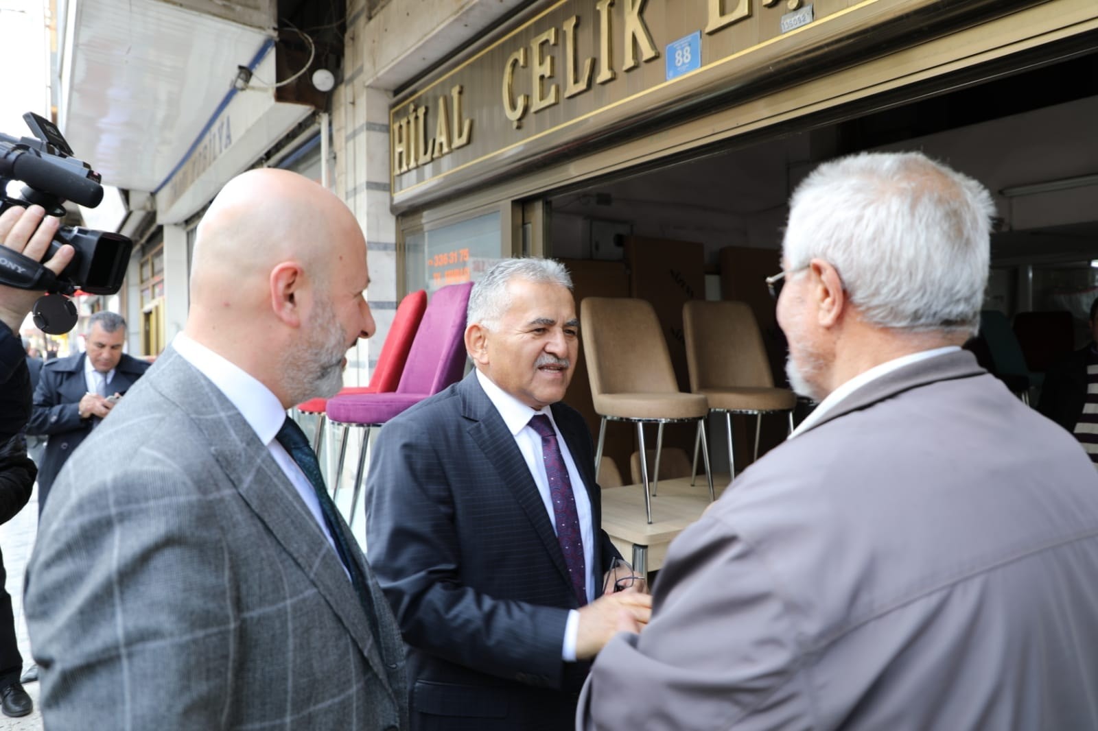 Büyükkılıç, Eski Sanayi Esnafını Ziyaret Etti