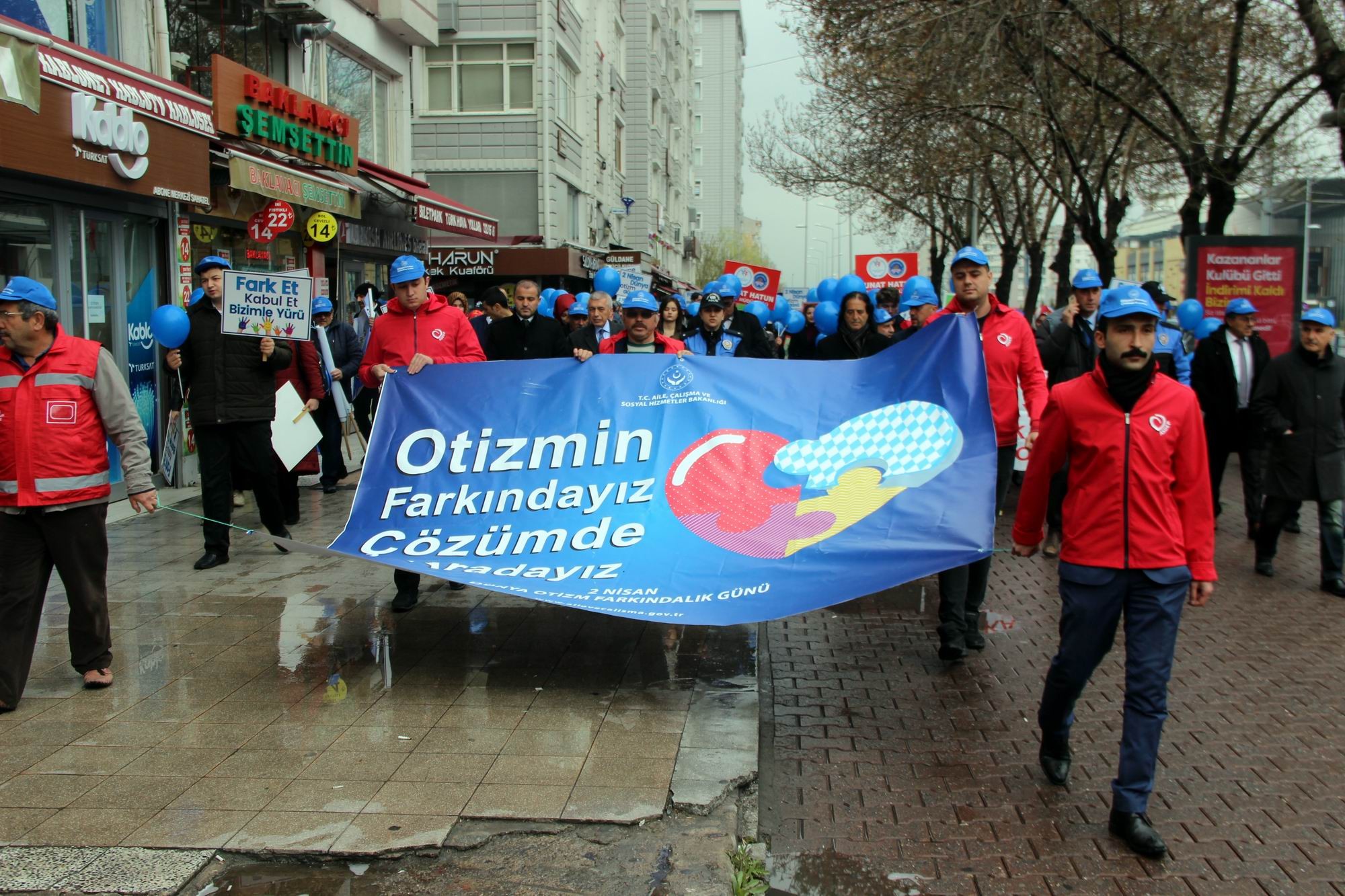 Otizm Farkındalık Günü çeşitli etkinliklerle kutlandı