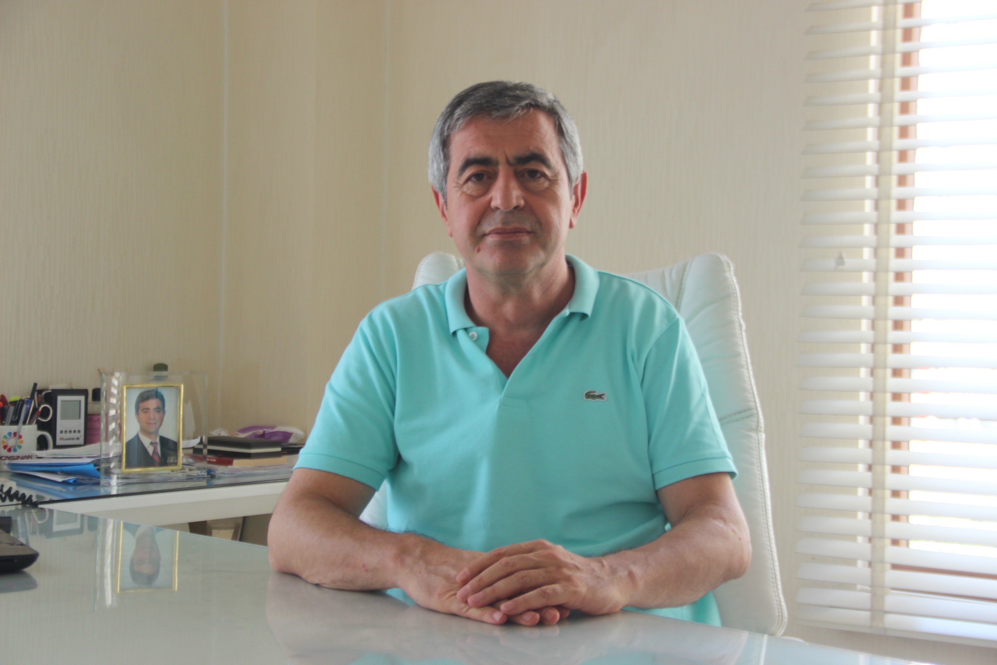 Yücel: “Hemşehrilerimizin parasını kiralık araçlara müsriflik yapmayın”