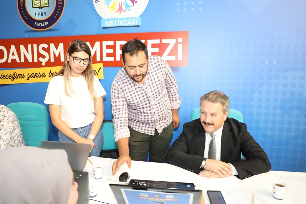 Palancıoğlu “Doğru Tercih, Doğru Eğitim Ve Doğru Meslek Seçimin Adresi “Melikgazi Belediyesi”