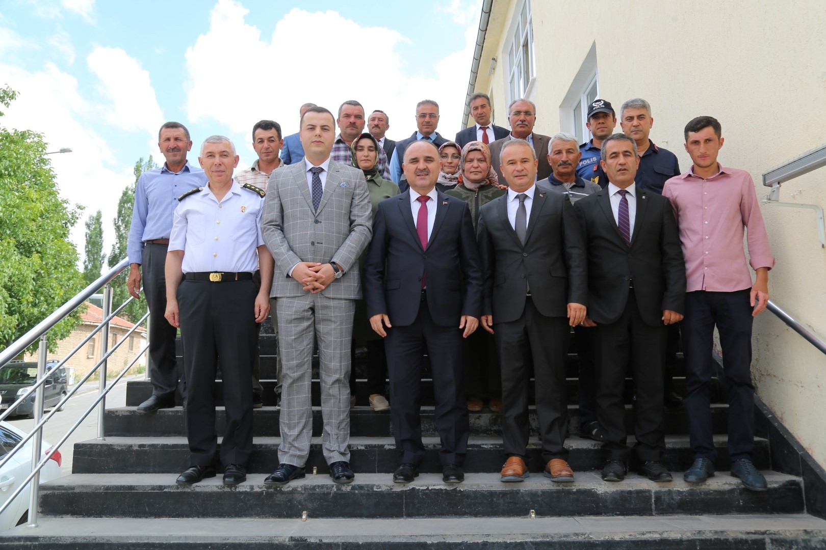 Vali Günaydın: “ Tarihi Şahruh Köprüsü Mühendislik Harikası ”