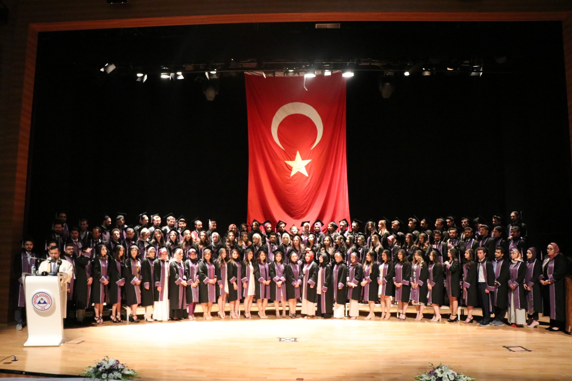 ERÜ Diş Hekimliği Fakültesi’nde mezuniyet heyecanı