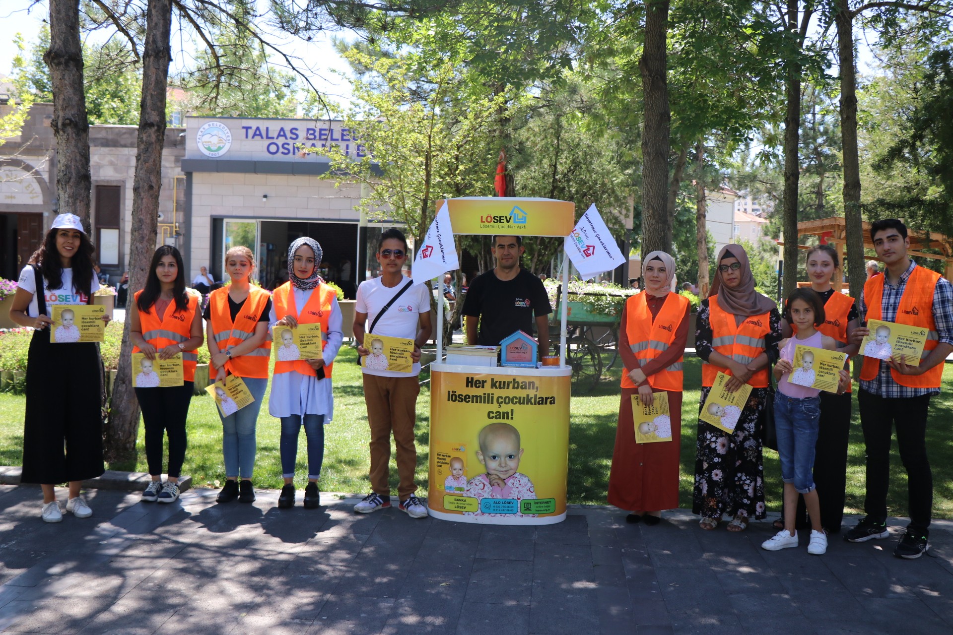LÖSEV vatandaşların kurban bağışlarına talip