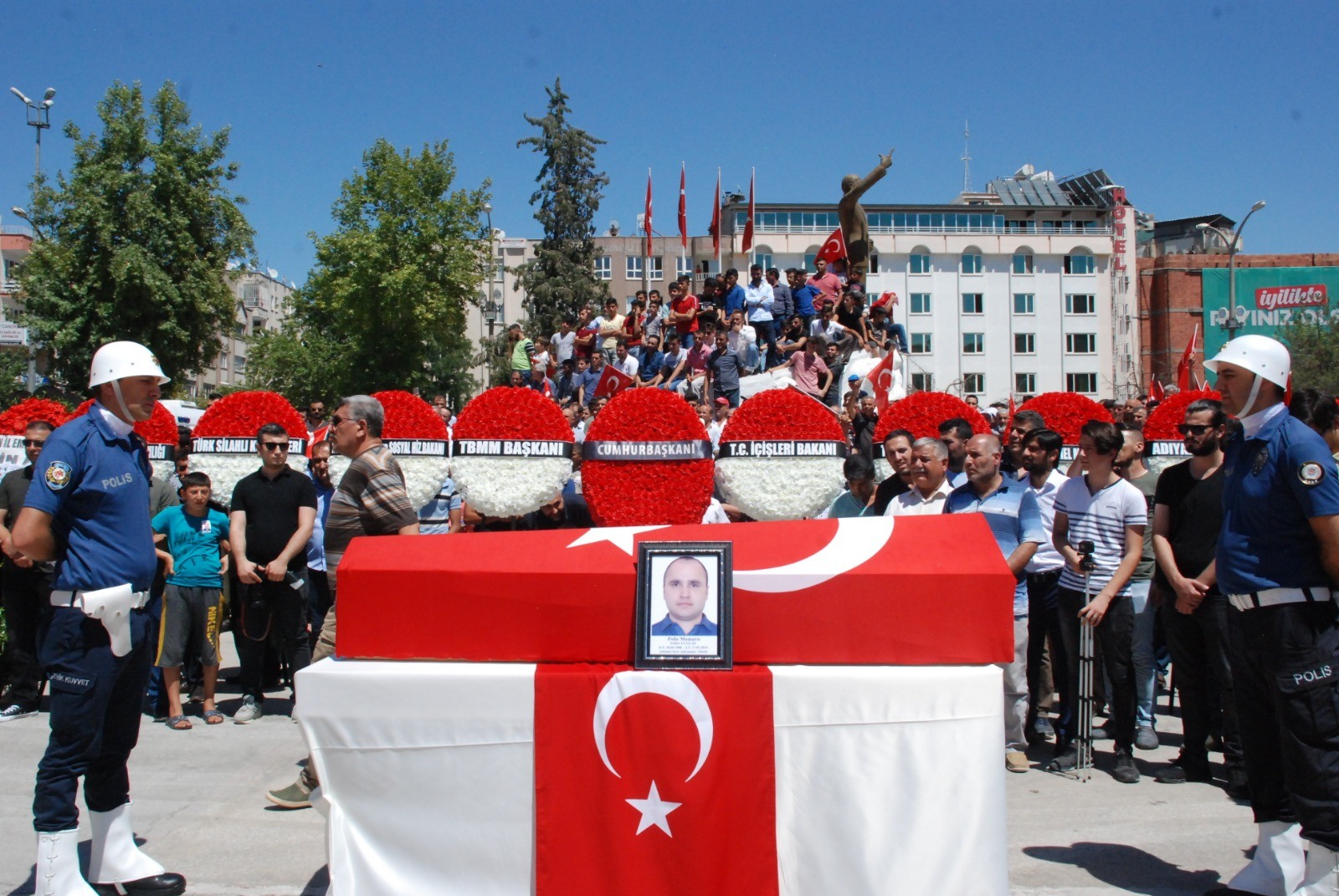 Polis memuru şehit düştü