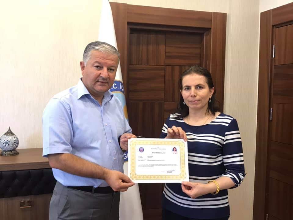 Duru’dan Çalışkan Ebe’ye Başarı Belgesi