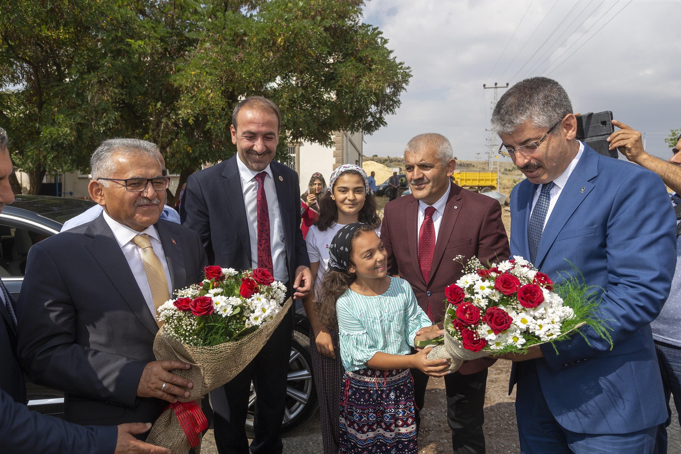 Başkan Büyükkılıç, Tomarza Programında Büyük Bir İlgiyle Karşılandı
