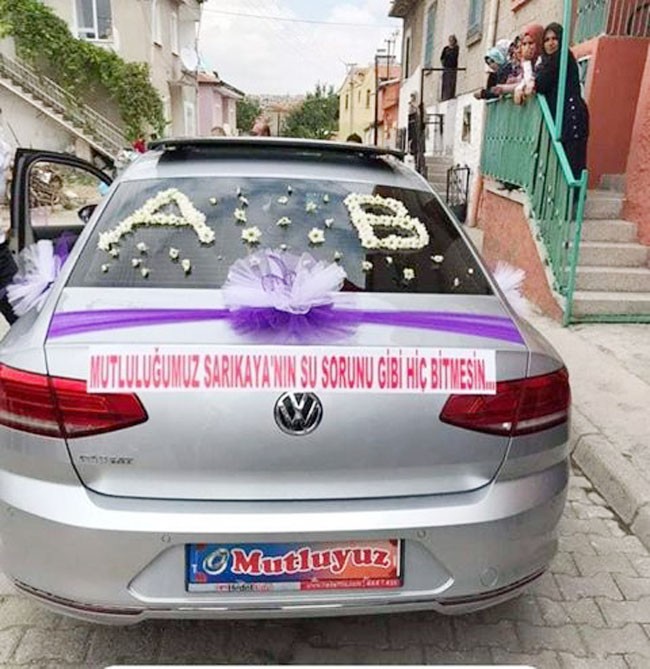 Yeni evlenen Çift Su Sorununa Böyle Dikkat Çekti
