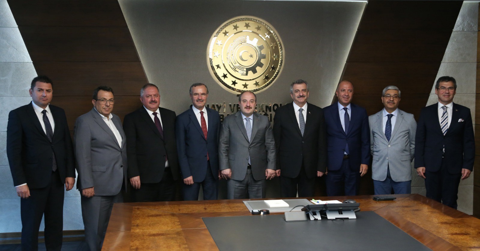 OSBÜK Yönetiminden Bakan Ve Bakan Yardımcılarına Ziyaret