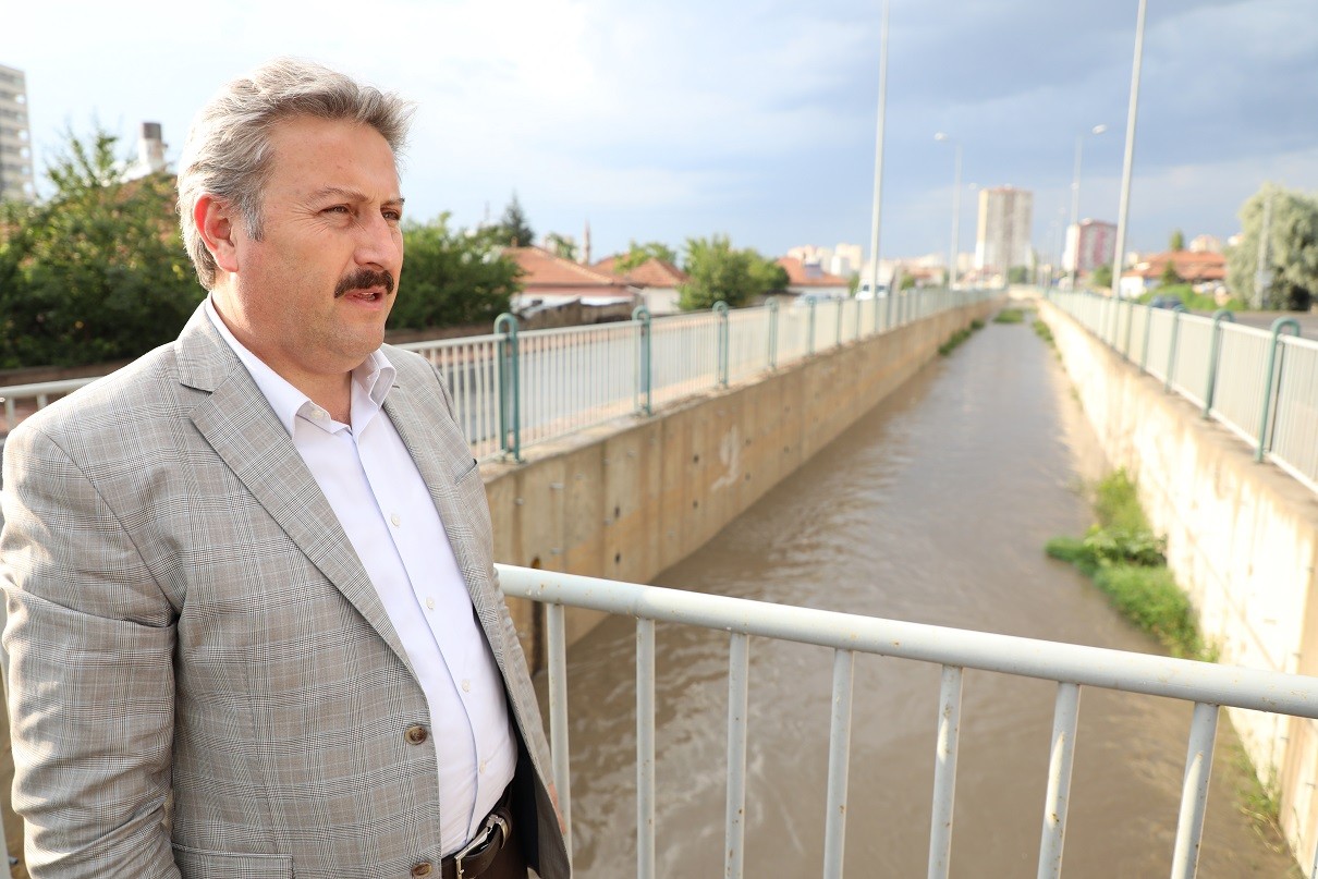 Başkan Palancıoğlu taşkın kanallarını inceledi