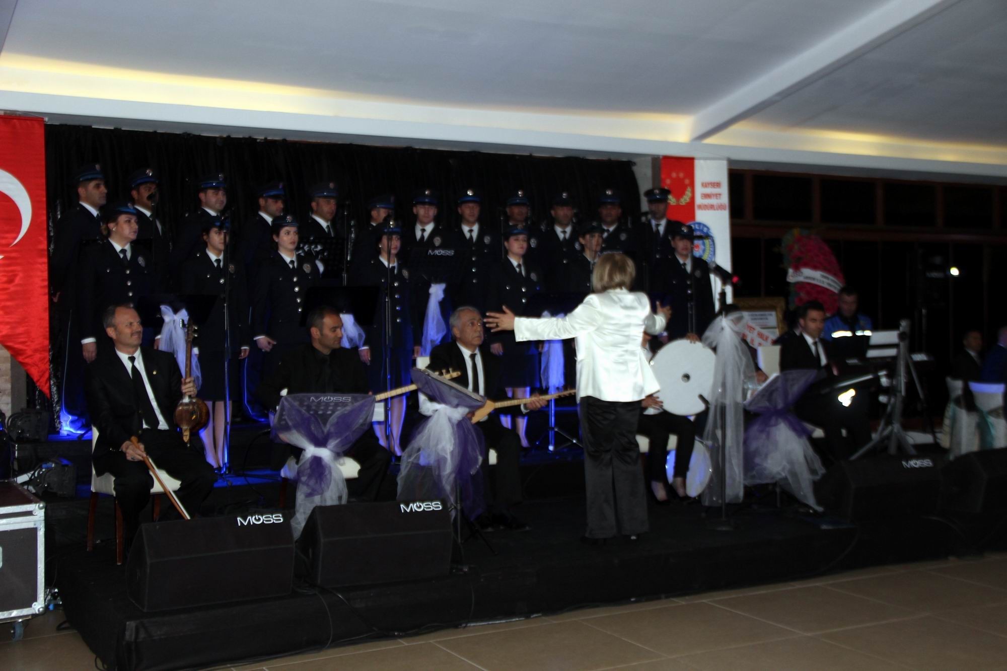 Merhum Polisin Bağlama Çaldığı Görüntüler Duygulandırdı