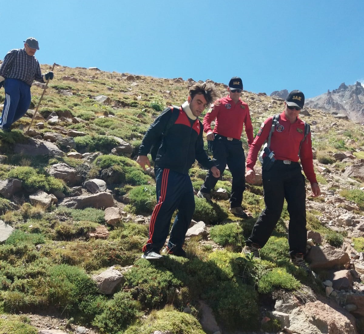 Erciyes’te Mahsur Kalan Dağcıyı Jandarma Kurtardı