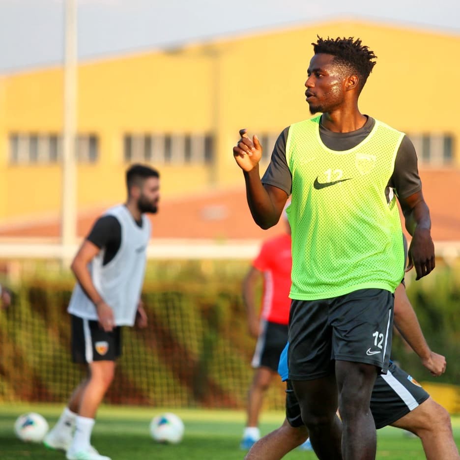 Adryan ve Ntep Takımla İlk Antrenmana Çıktı