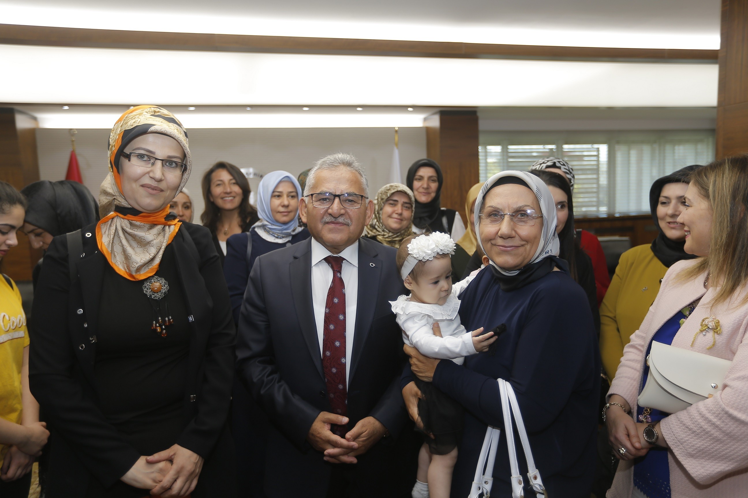 Büyükkılıç: “Gönül Kazanmak, Dua Almak İçin Çalışıyoruz”