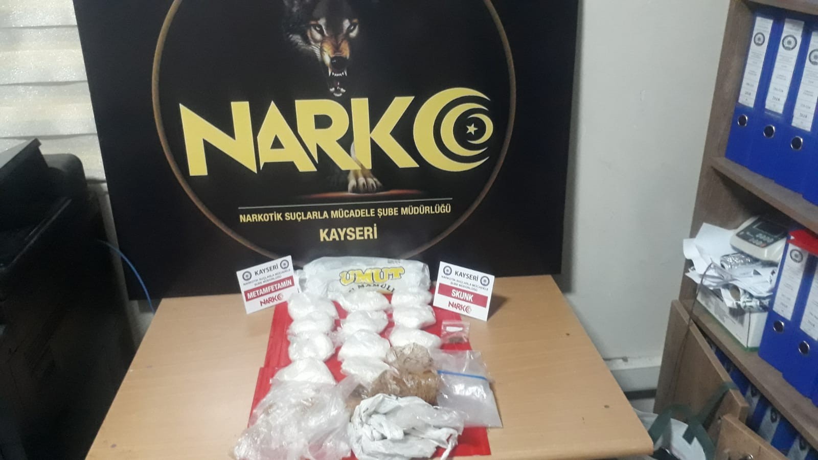 Uyuşturucuyu Aracın Motoruna Sakladılar
