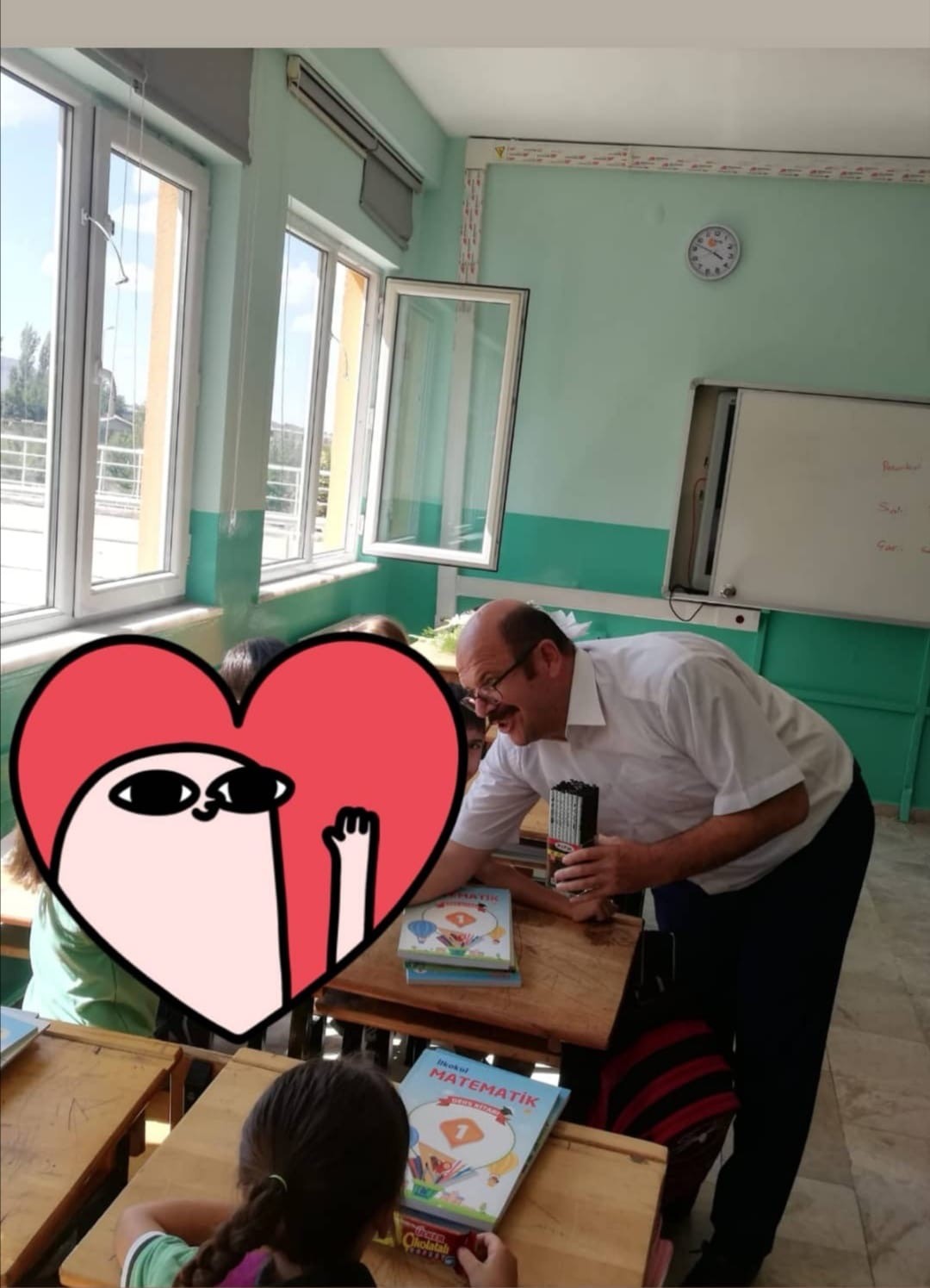 “Benim kalemim var, olmayan birisine verin”