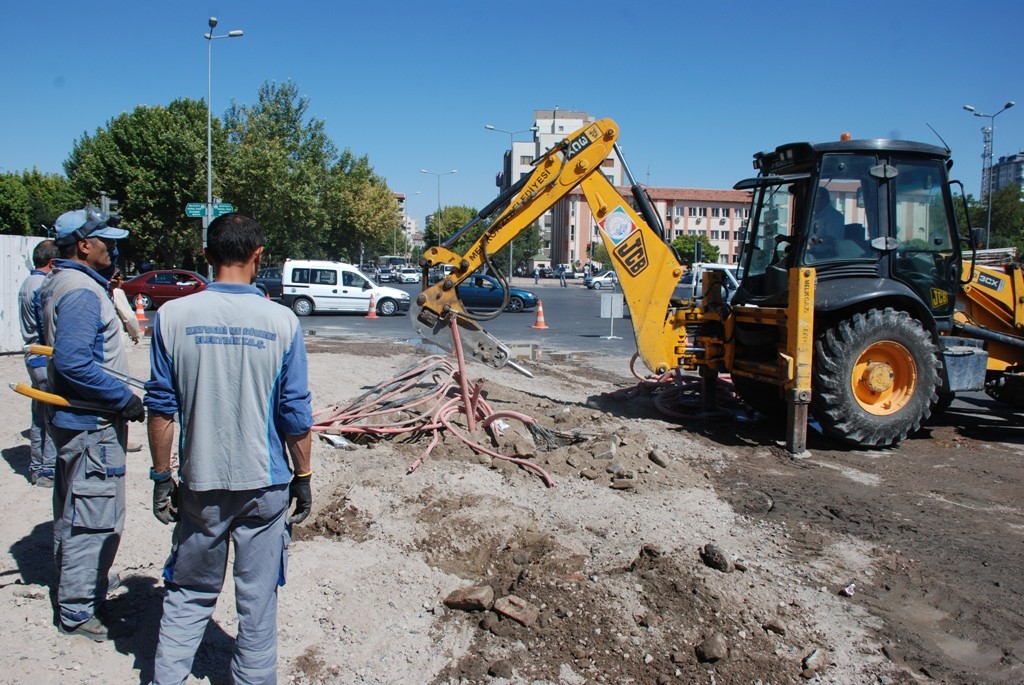 Melikgazi’de enerjiye trafo desteği