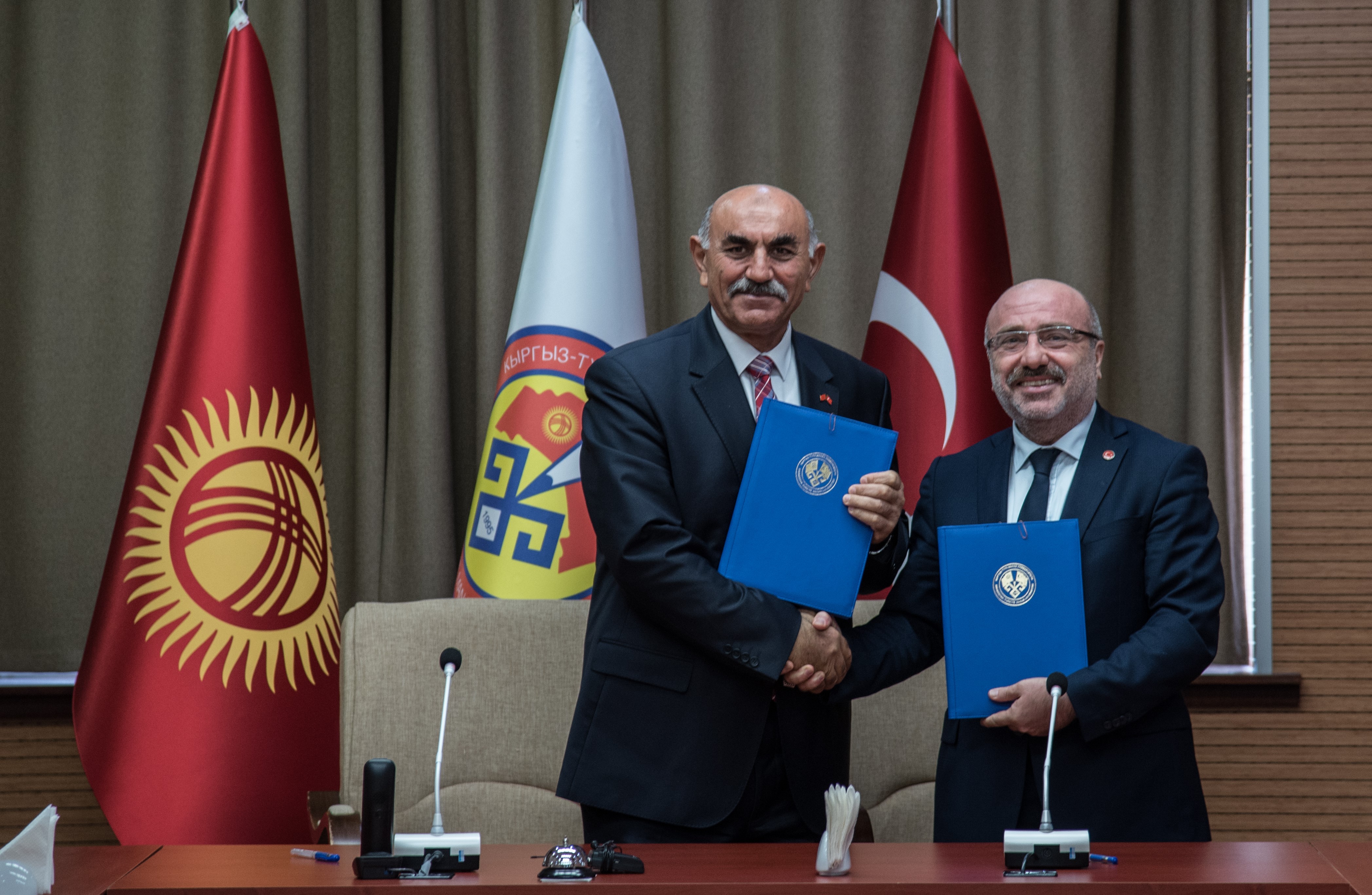 KAYÜ Rektörü Karamustafa, Kırgızistan’da