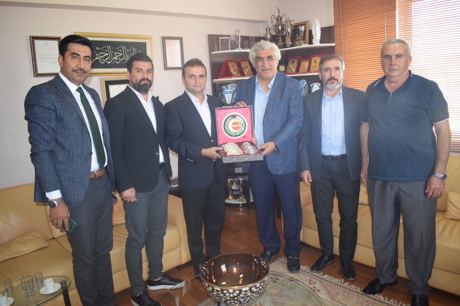 Hak-İş Konfederasyonu Temsilcilerinden Mobilya Üreticilerine Ziyaret