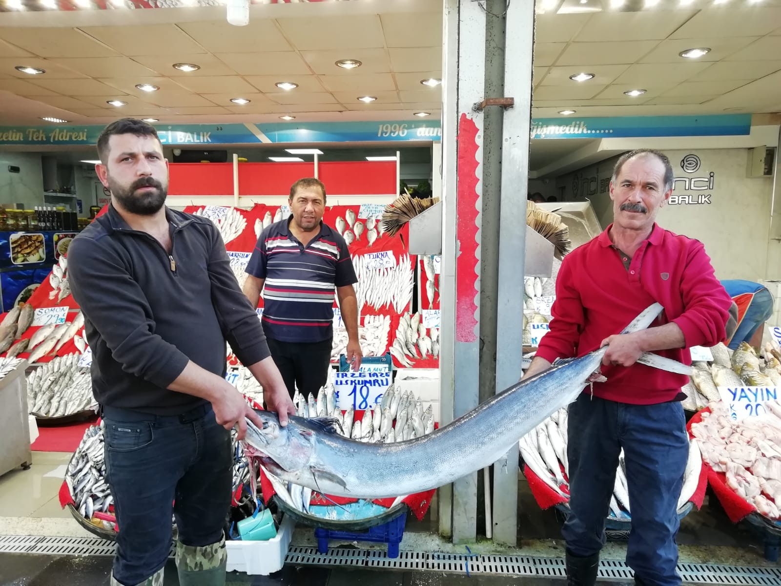 Balıkçı Oktay Yılmaz:”Kalbe iyi gelen omega 3 kaynağı hamsi, bu sene hem bol hem de iri olacak”