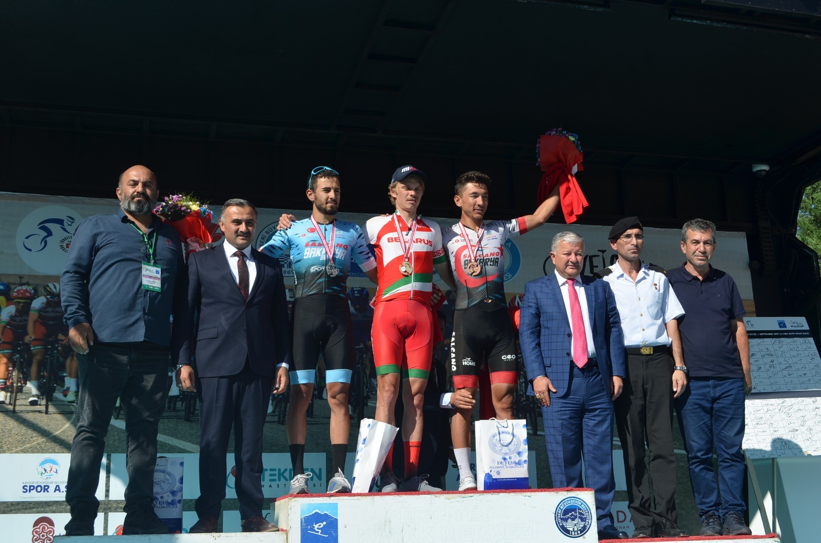 Grand Prix Erciyes Erkekler Bisiklet Yarışı Develi Etabı Tamamlandı