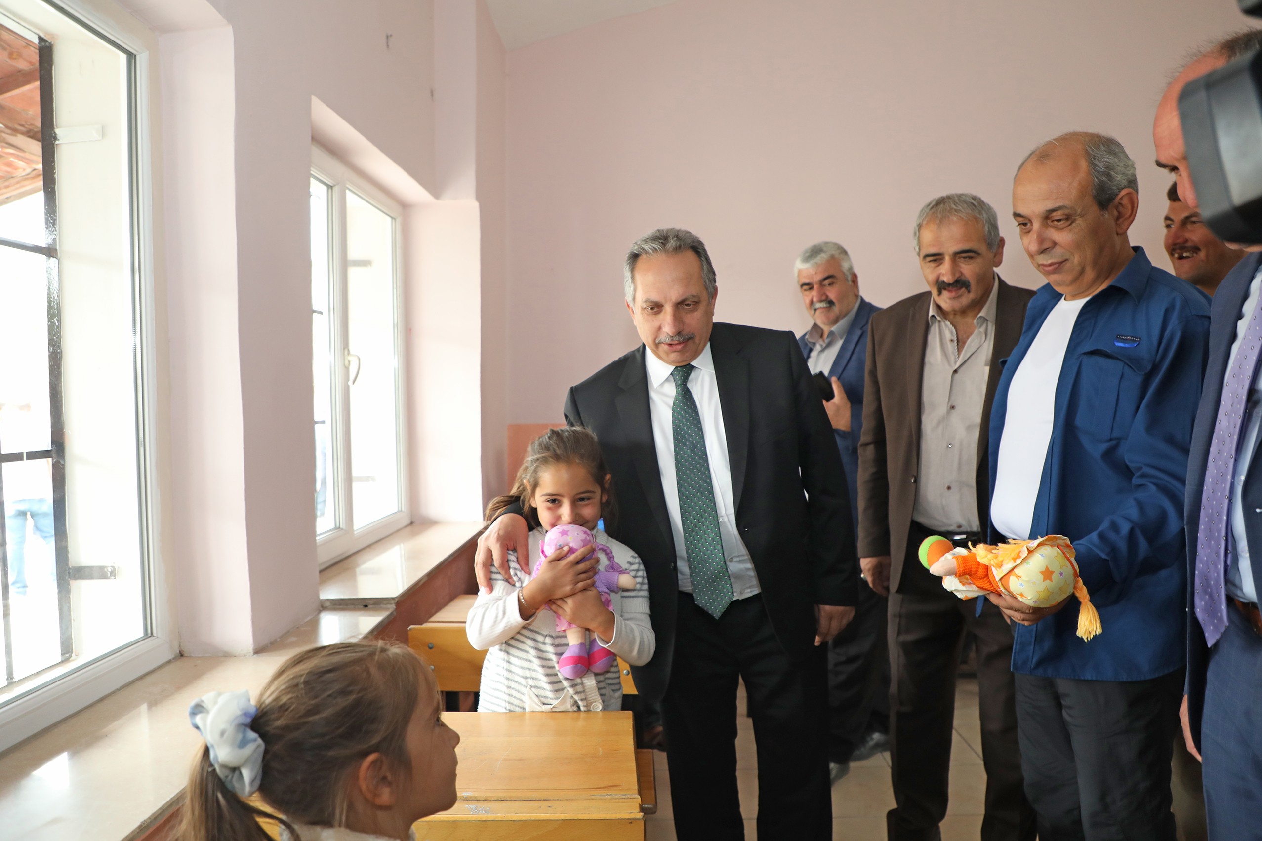 Çocukların ‘Başkan Amca’ Sevinci