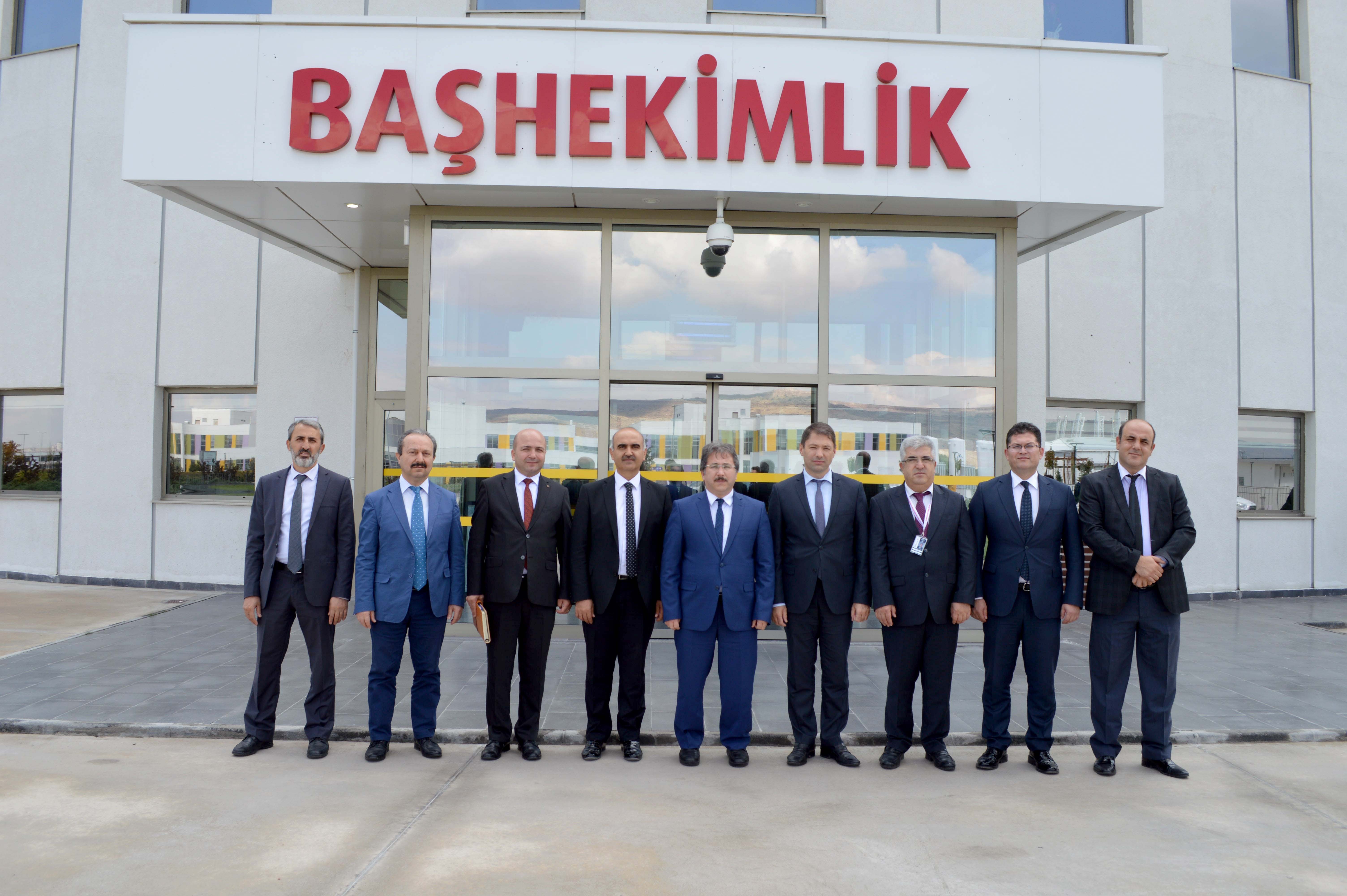 Türkiye Genelinde 5 Bin 400 Ambulans Ve 17 Ambulans Helikopter