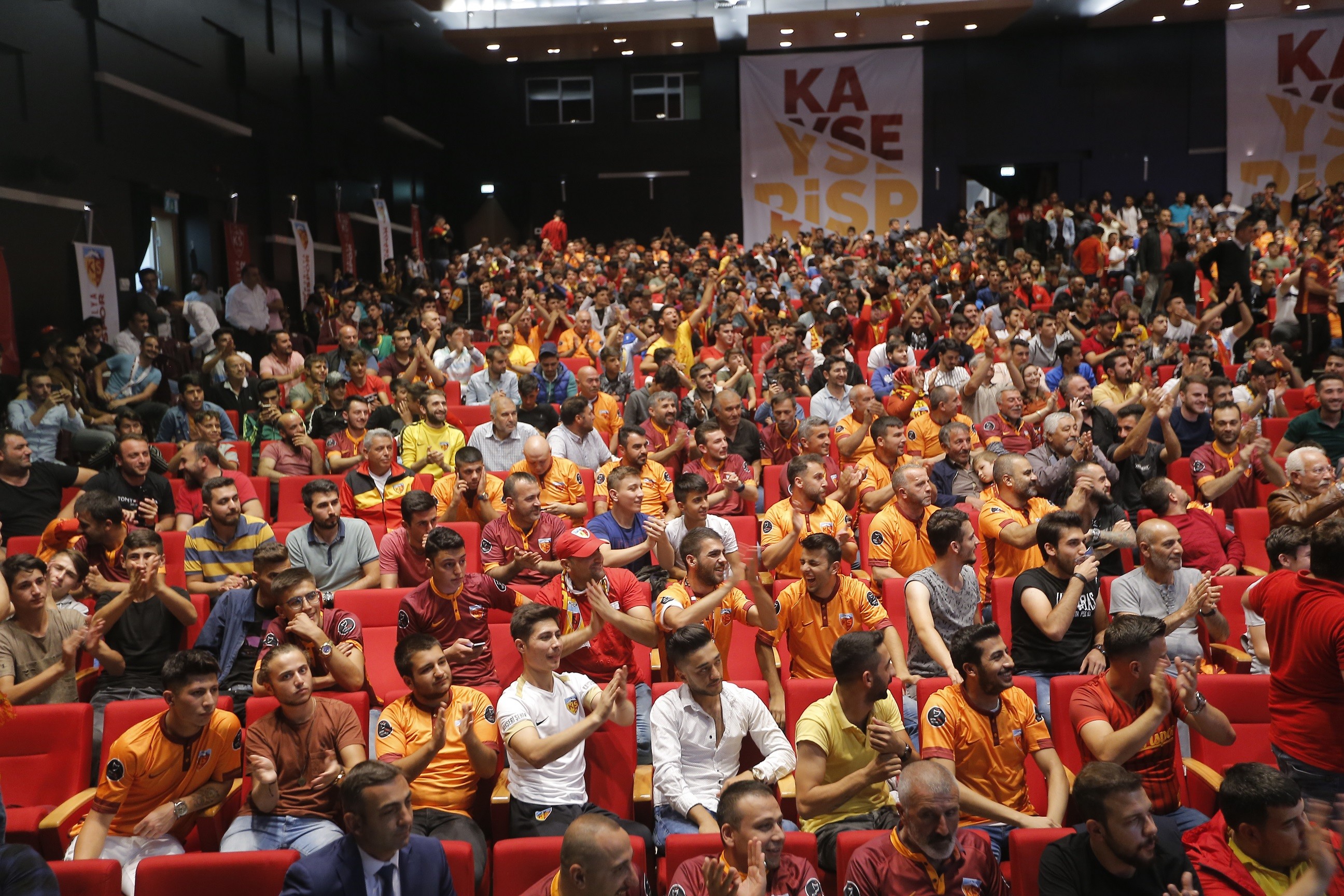 Kapalı Kale Taraftarlar Derneği’nden Kayserispor’a Destek