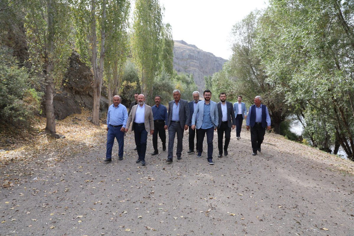 BAŞKANDAN KIRSALA HİZMET ATAĞI