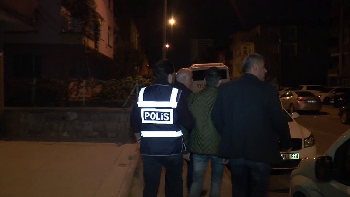 Aranan Şahıslara 55 Ekiple Şafak Operasyonu