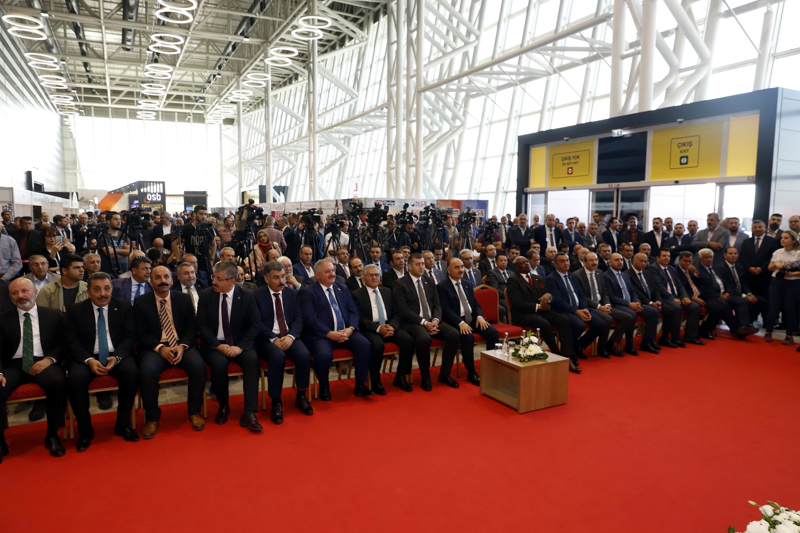 8. Kayseri Mobilya Fuarı açıldı