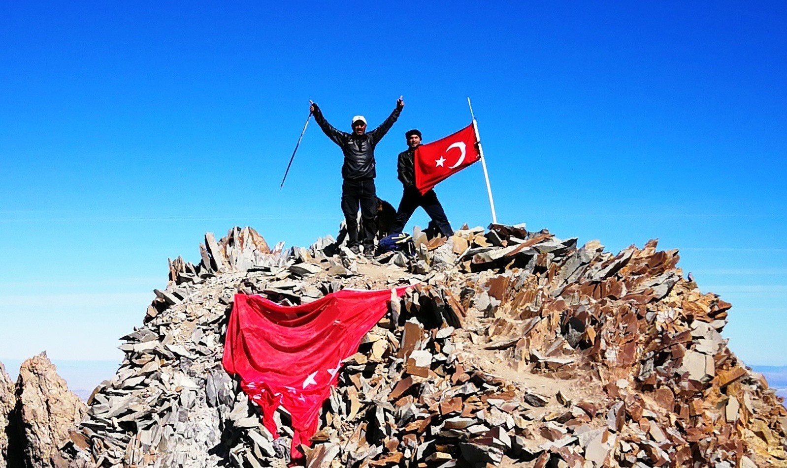 Mehmetçik’e Erciyes’in zirvesinden destek