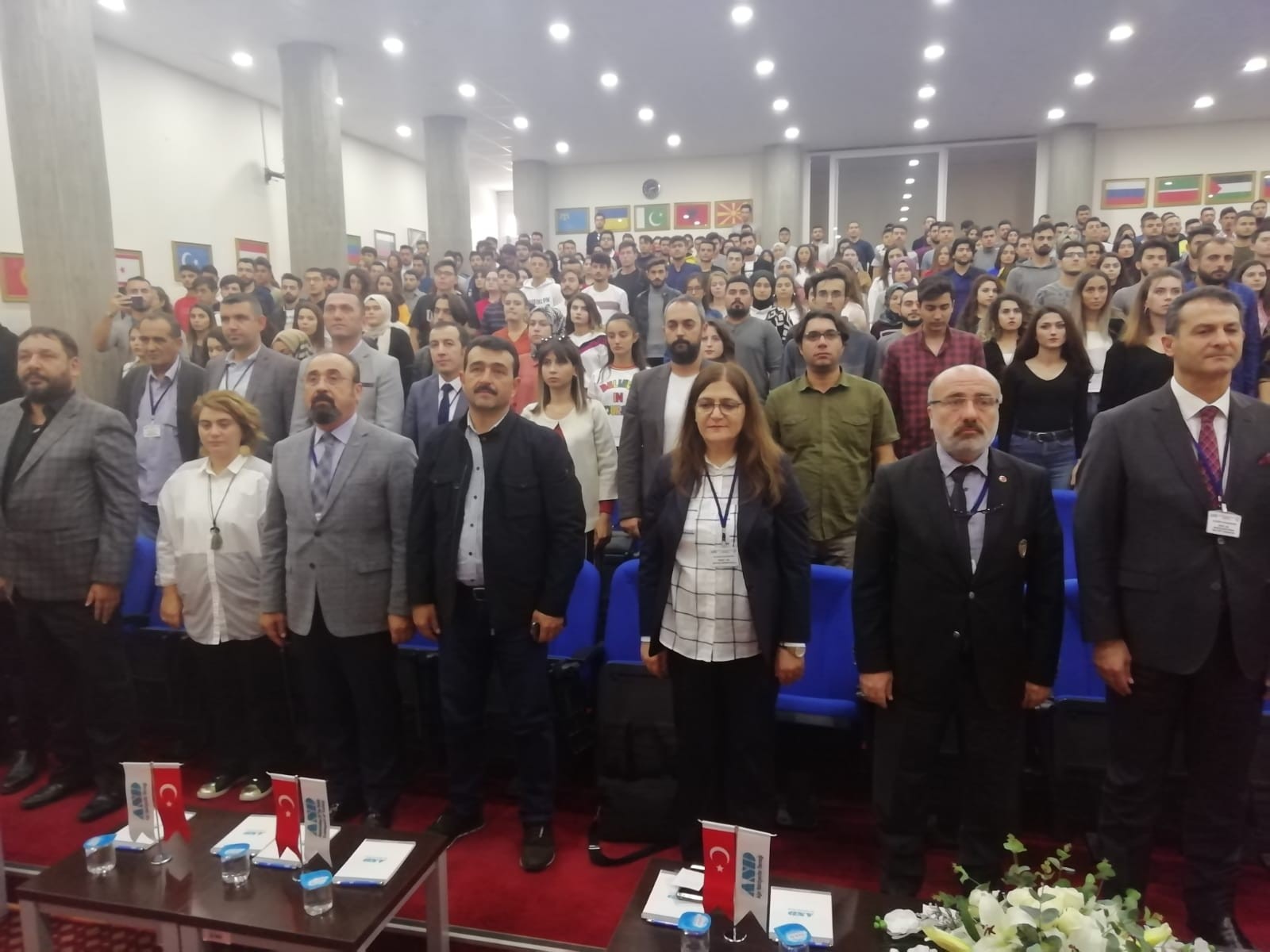 Rektör Karamustafa:”Biz kapalı kapılar ardında eğitim veren değil, sektörle iç içe bir üniversiteyiz”