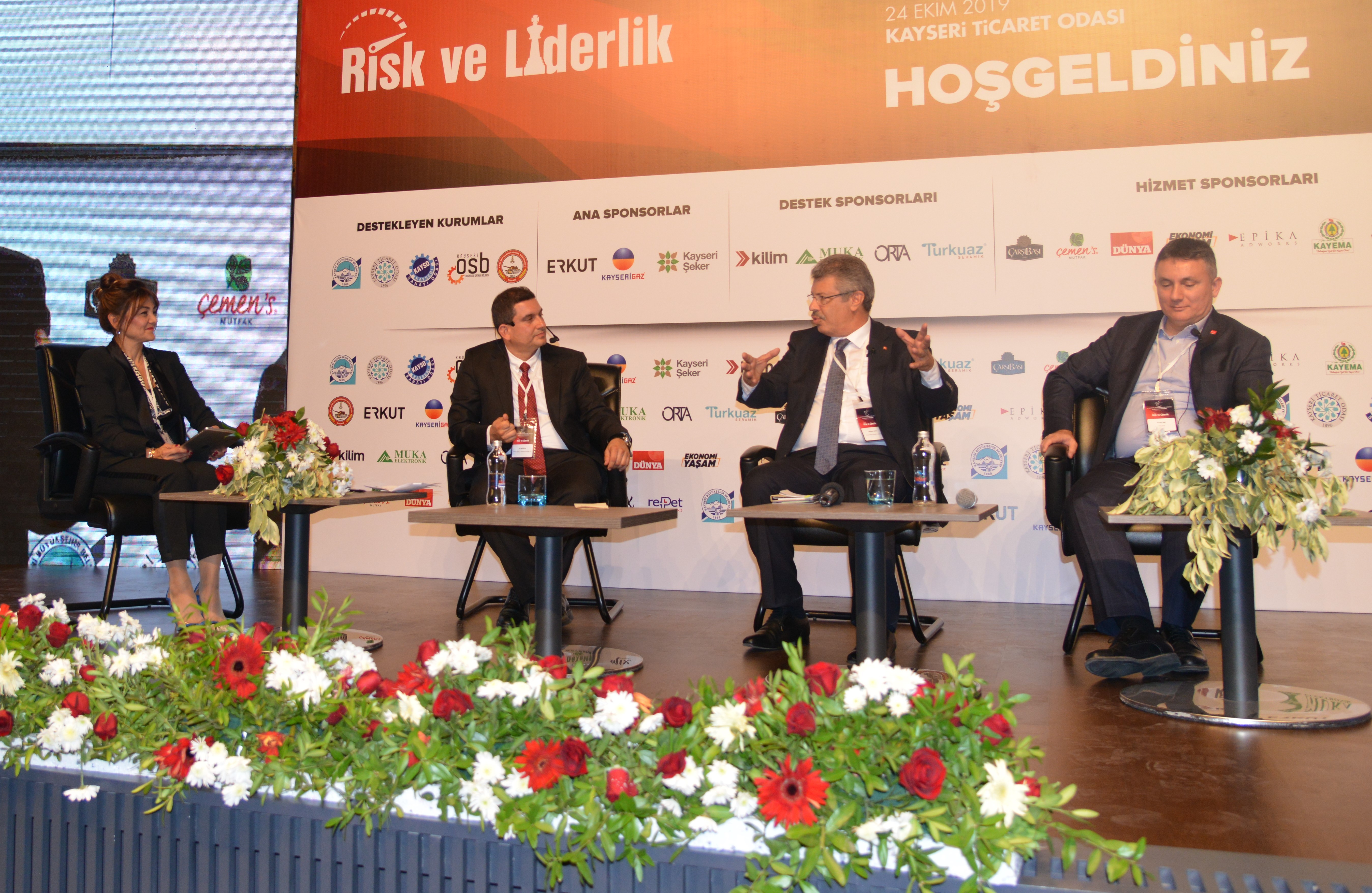 Başkan Akay, “Türkiye’de krizler iyi değerlendirilirse, fırsata dönüşür”