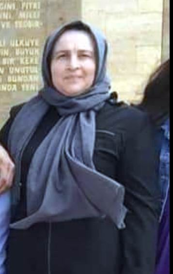 Traktörün altında kalarak can verdi