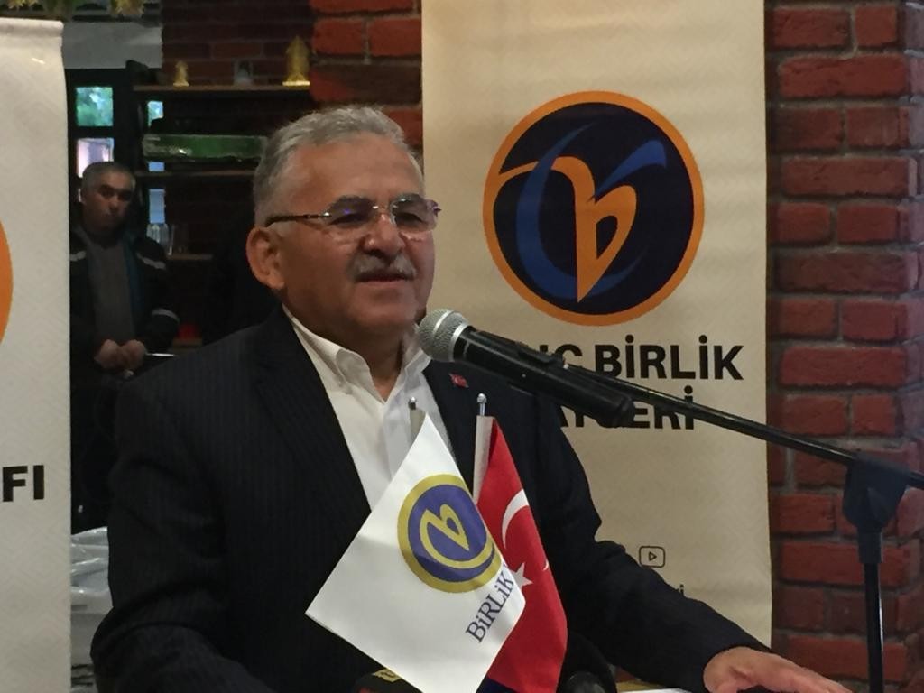 Büyükkılıç: ”15 tane gençlik kuruluşunun bir arada olması bizleri mutlu ediyor”