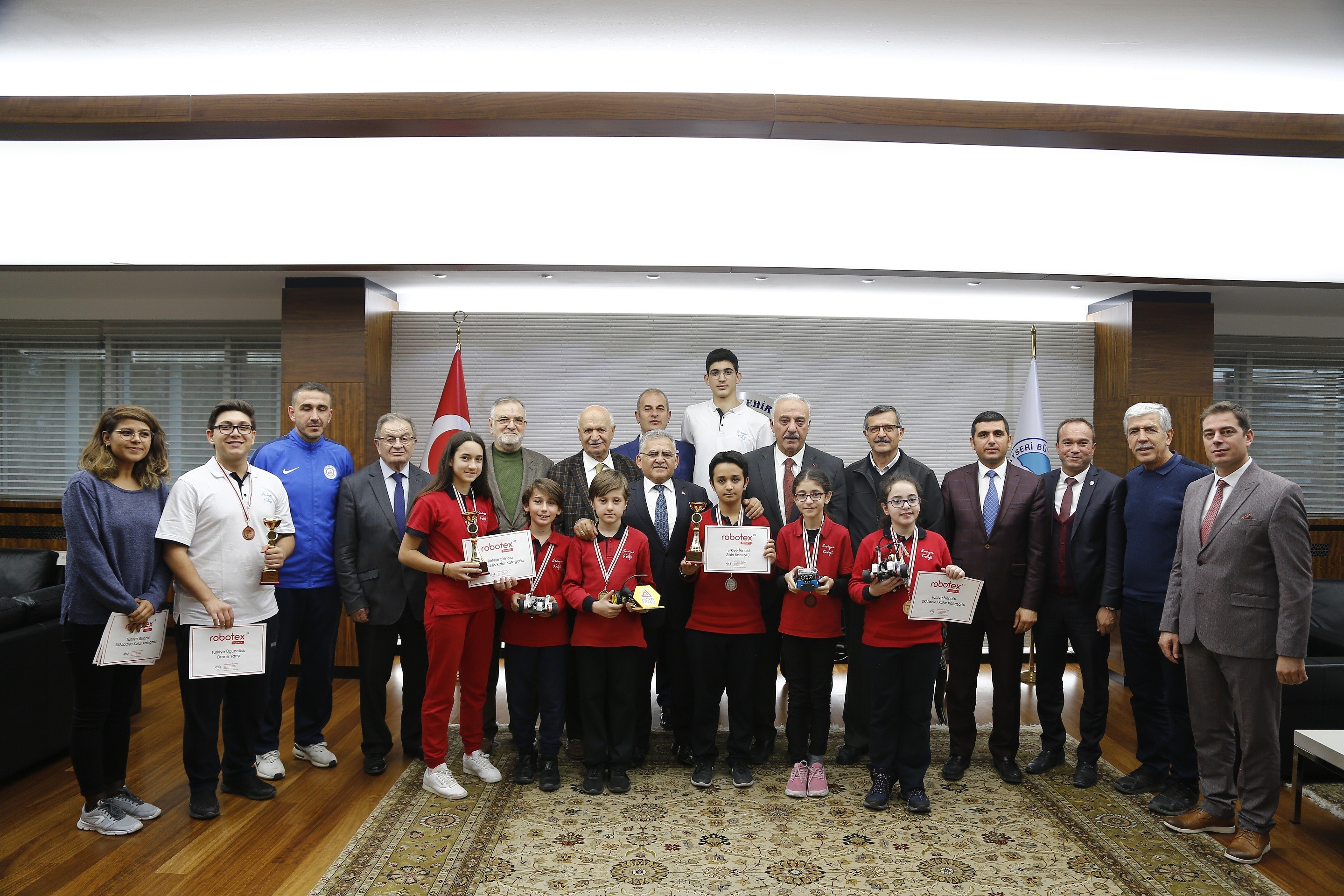 Şampiyon öğrenciler Büyükşehir’de