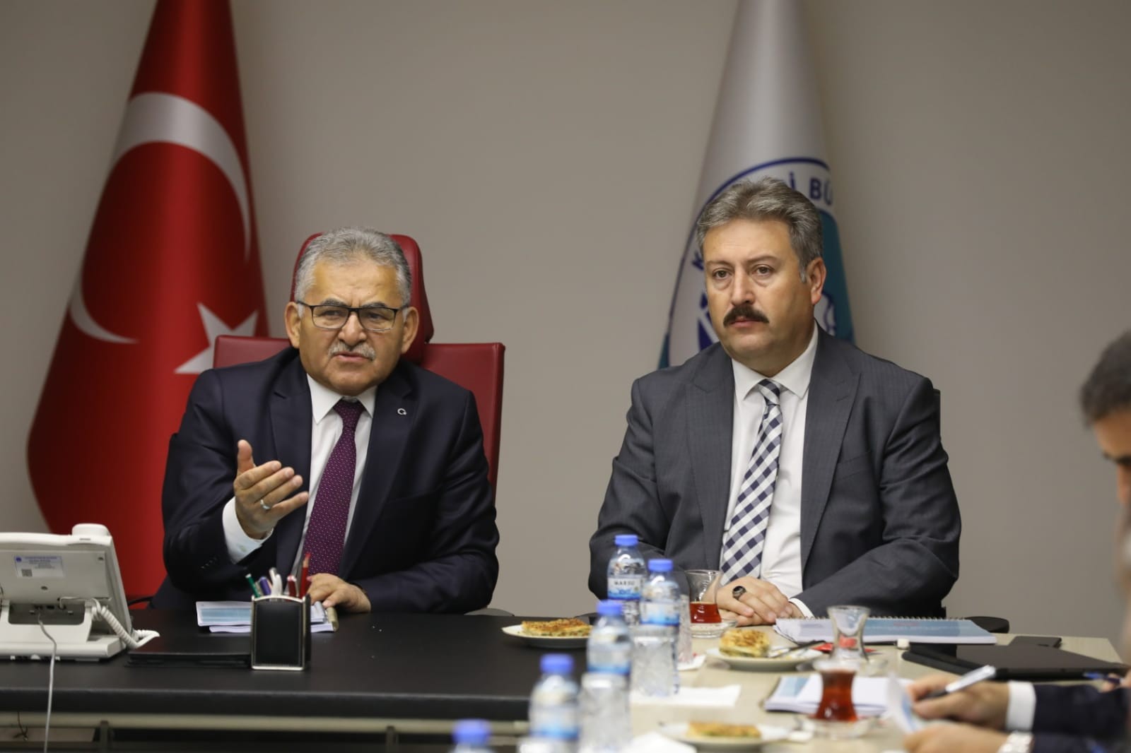 Başkan Palancıoğlu’ndan büyükşehire 2020 yılı yatırım sunumu