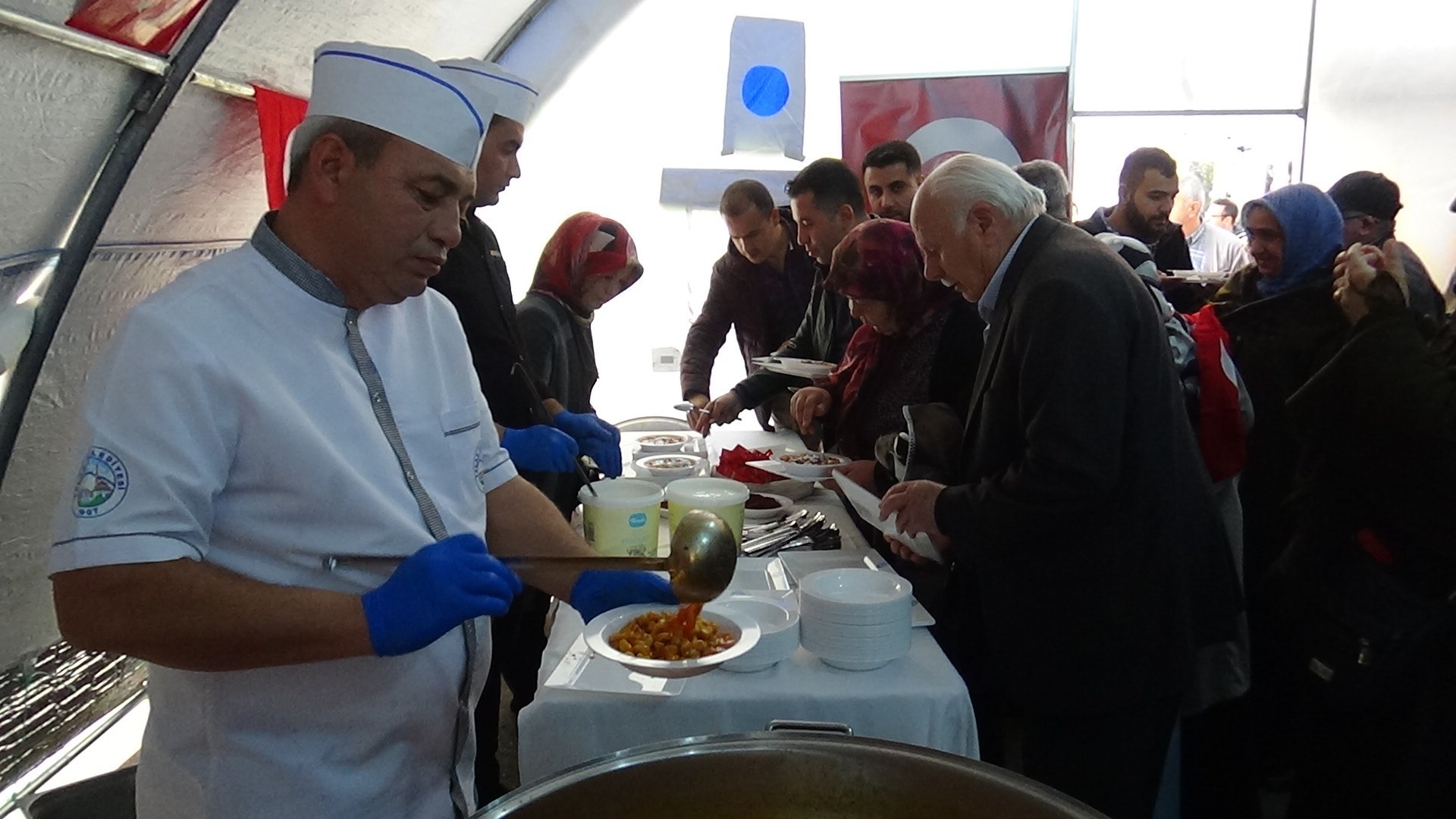 Diyarbakır Anneleri’ne mantı ikramı