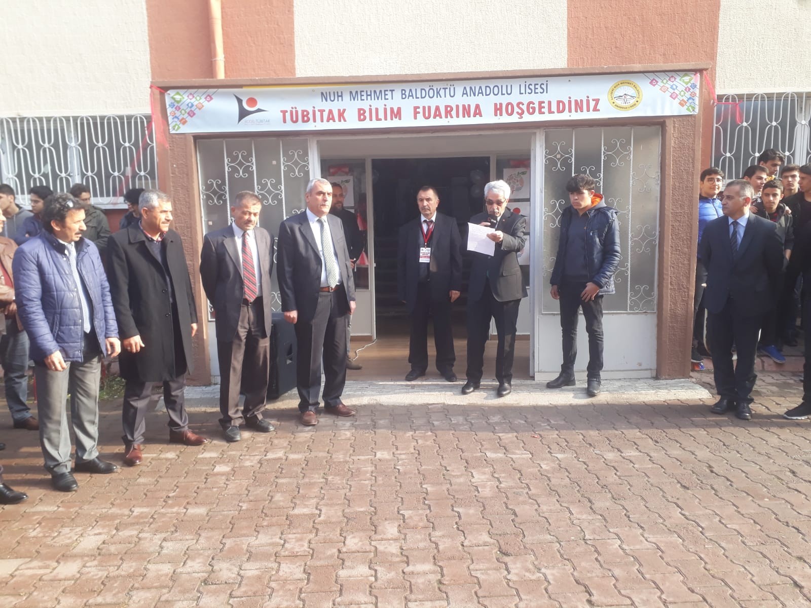 Nuh Mehmet Baldöktü Anadolu Lisesi’nde 3. TÜBİTAK 4006 sergisi açıldı