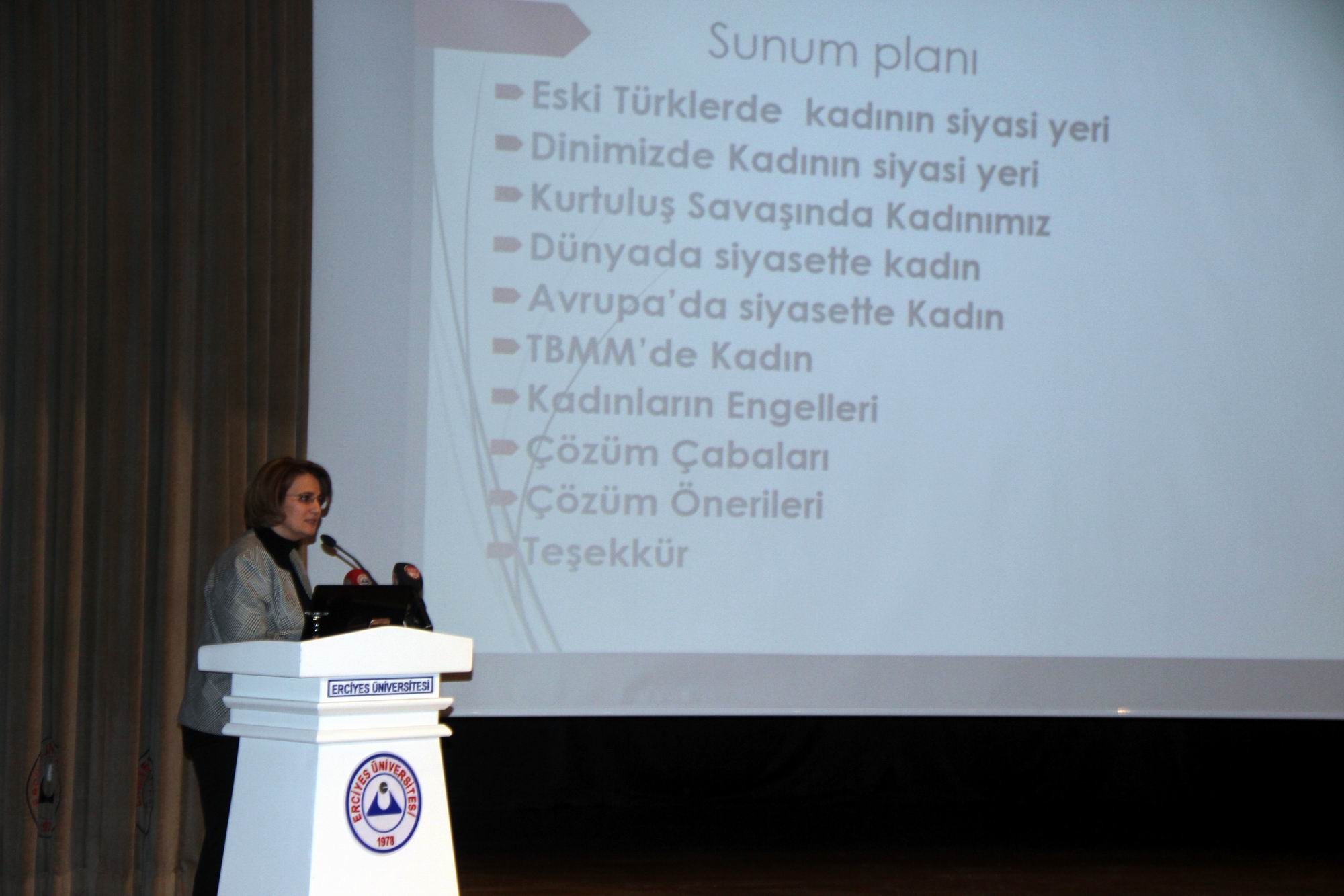 ERÜ Rektörü Prof. Dr. Çalış ‘Siyasette Kadın’ konulu söyleşide konuştu