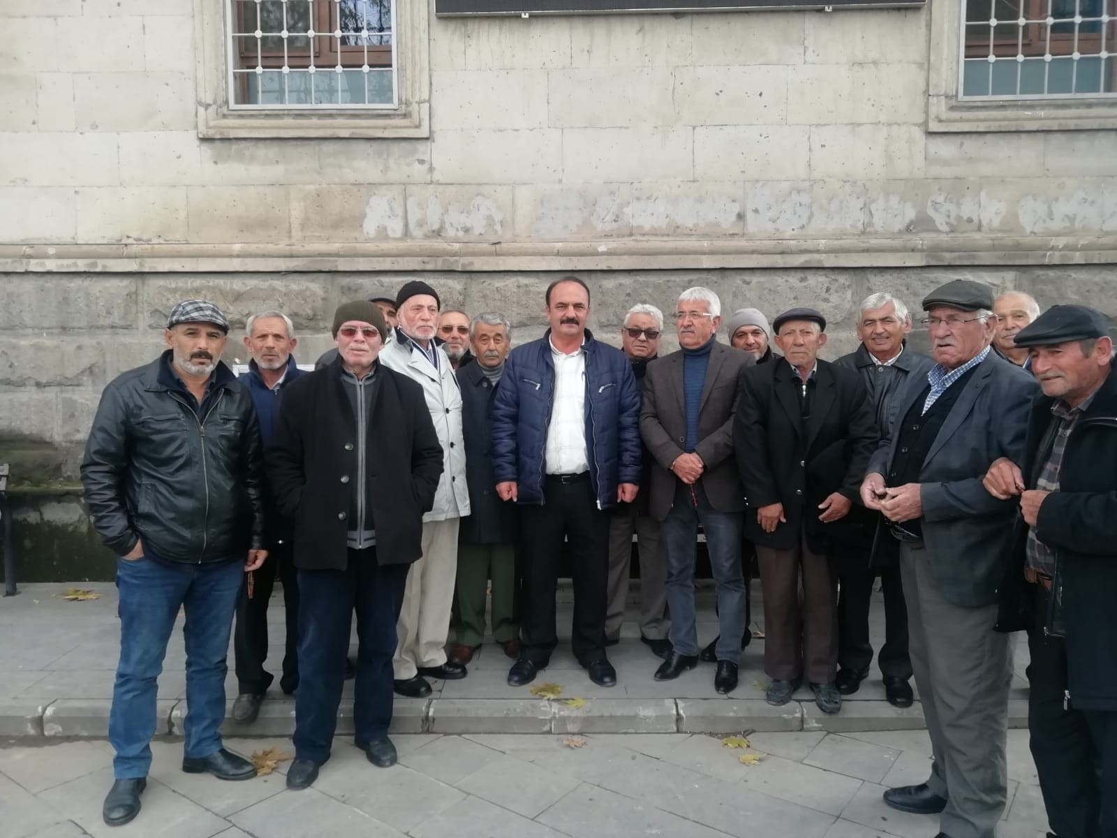 Argıncık Mahalle Muhtarı Ömer Elvan: “Cenaze yemekleri insanları zor durumda bıraktığı için kaldıracağız”