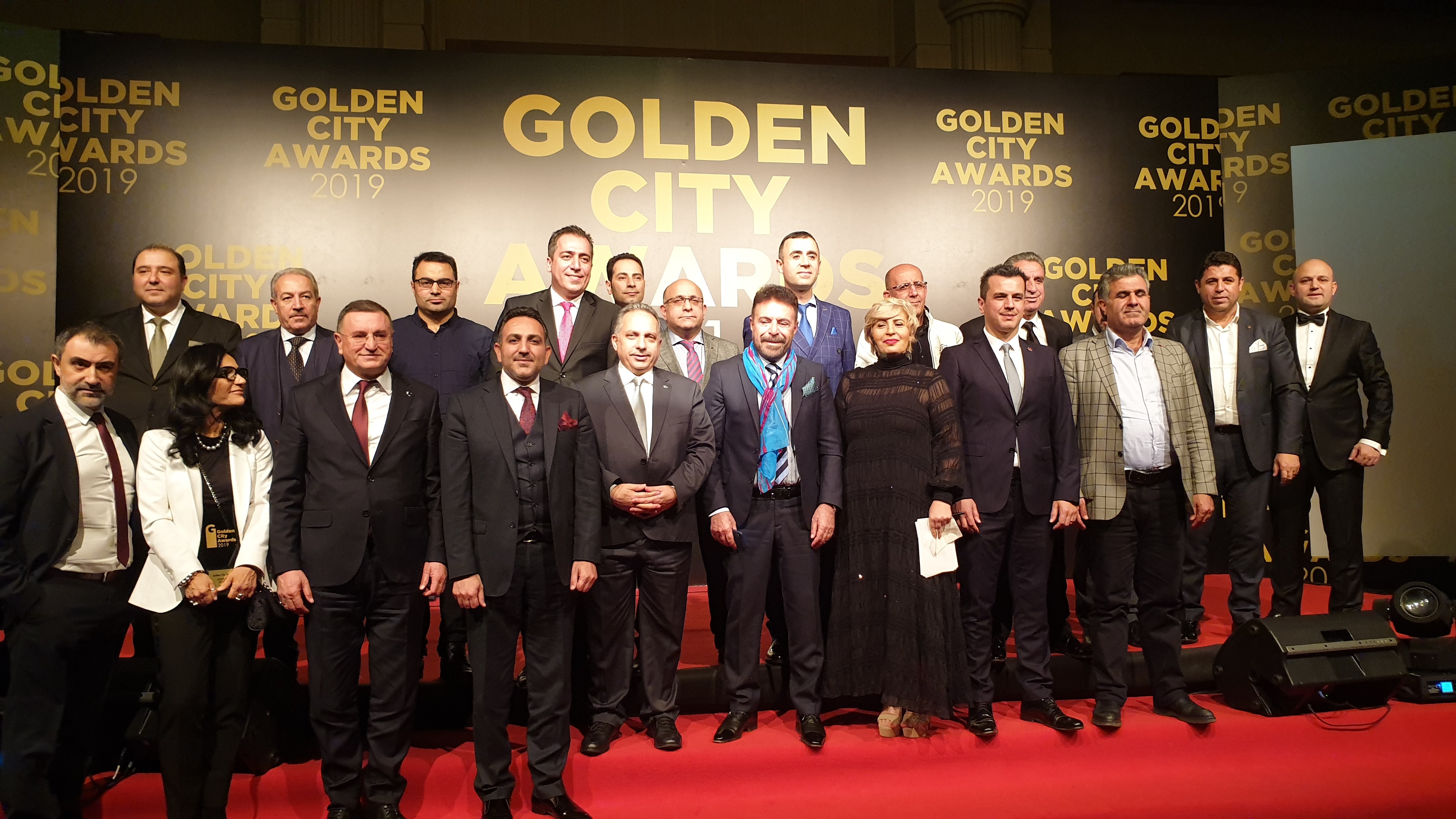 ‘BELEDİYE MAHALLEMİZDE’ye büyük ödül