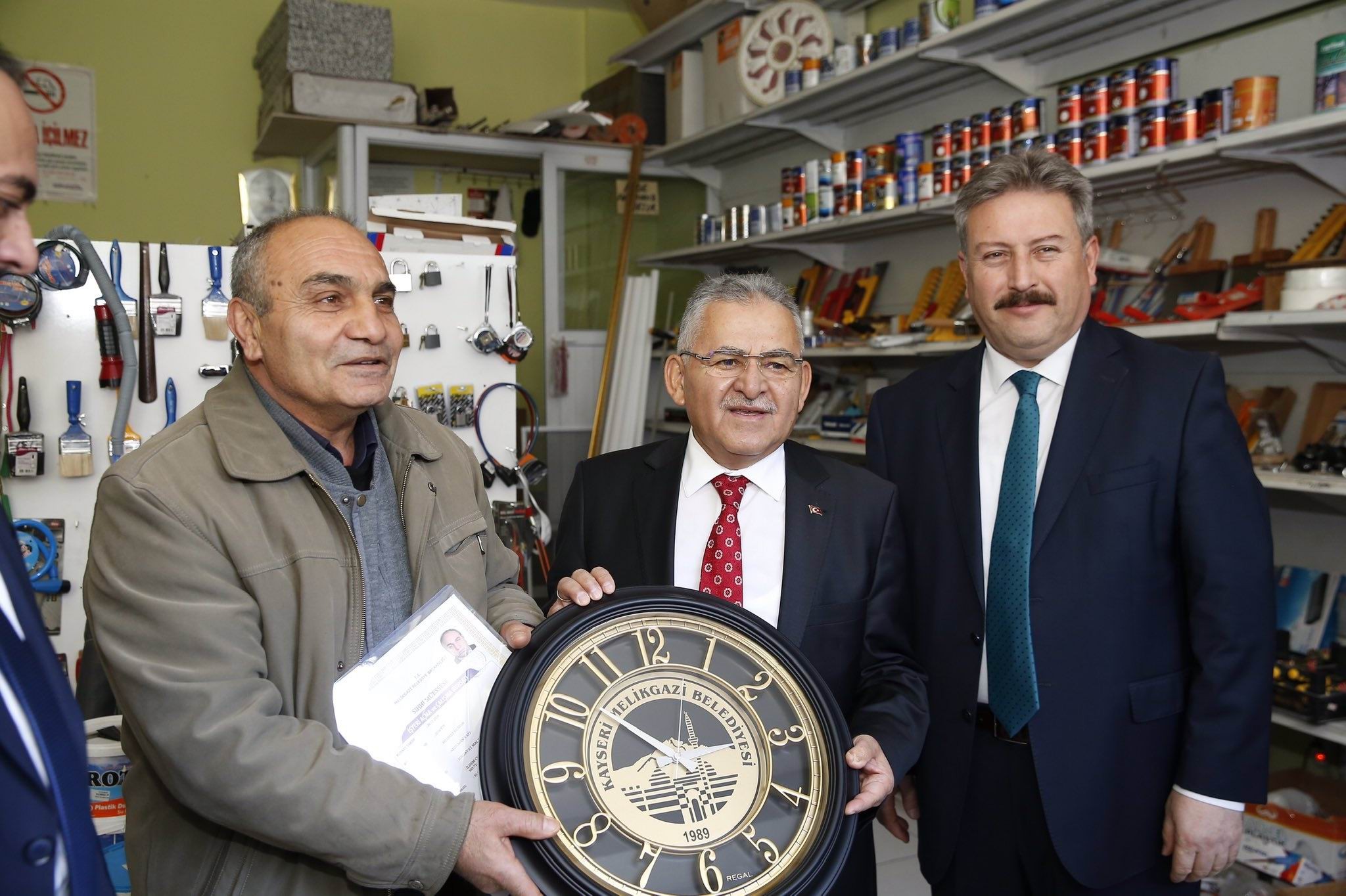 Başkan Palancıoğlu İldem Esnafını Gezdi, Ruhsat Verdi