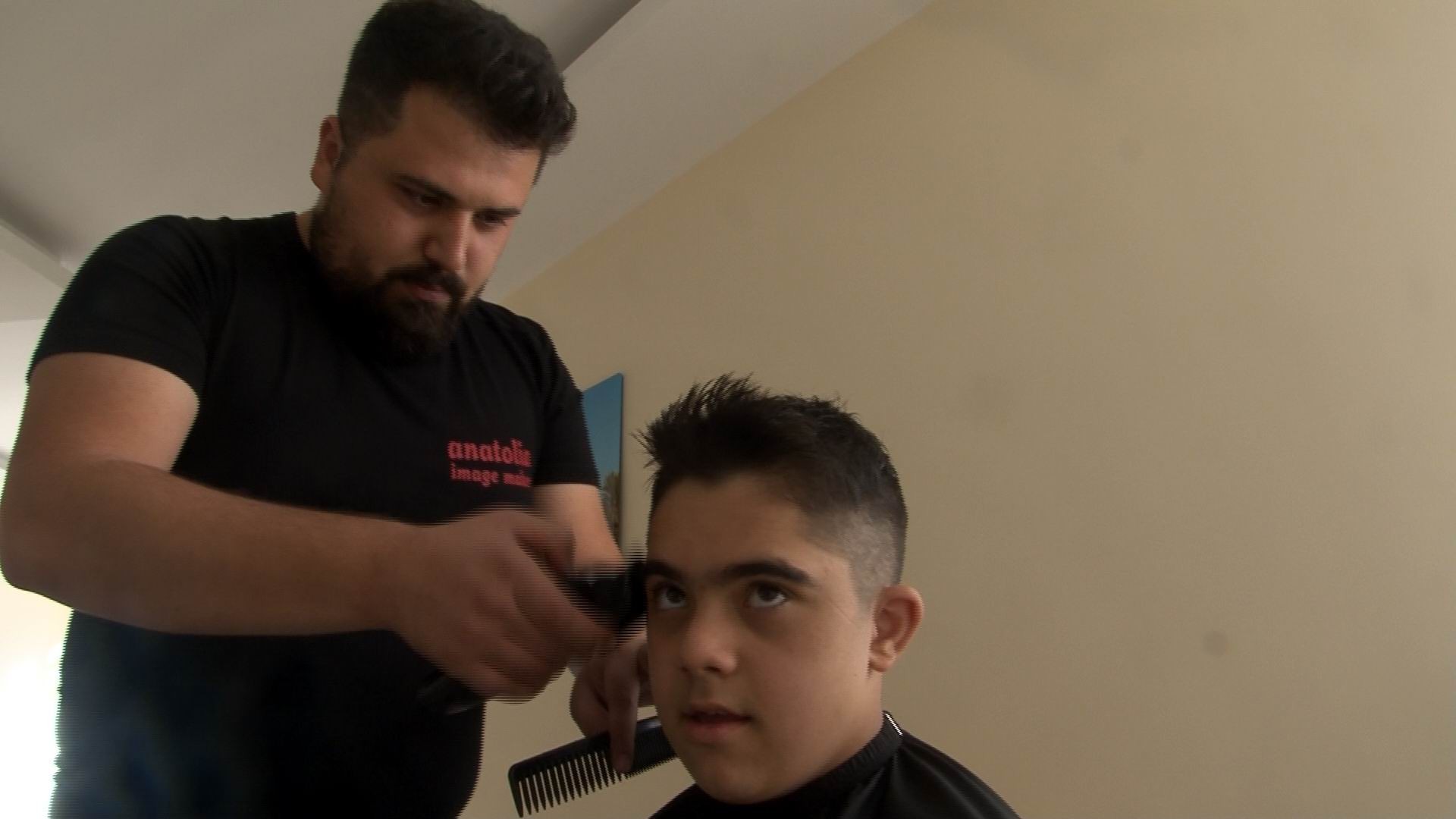 Özel çocukların ‘Gönüllü’ berberleri