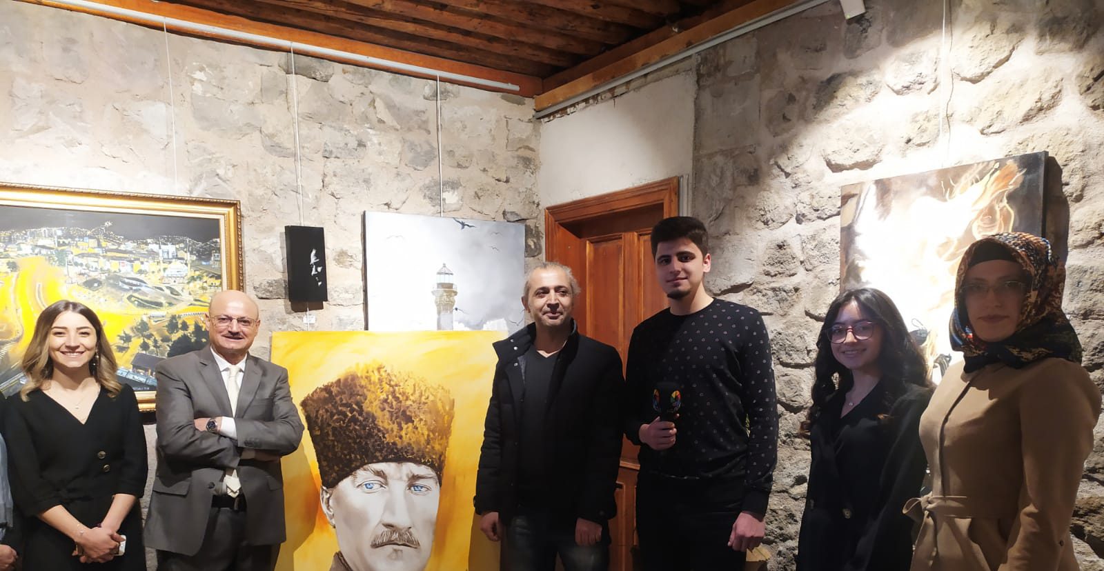 GÜZEL SANATLAR FAKÜLTESİ’NDEN ANLAMLI SERGİ