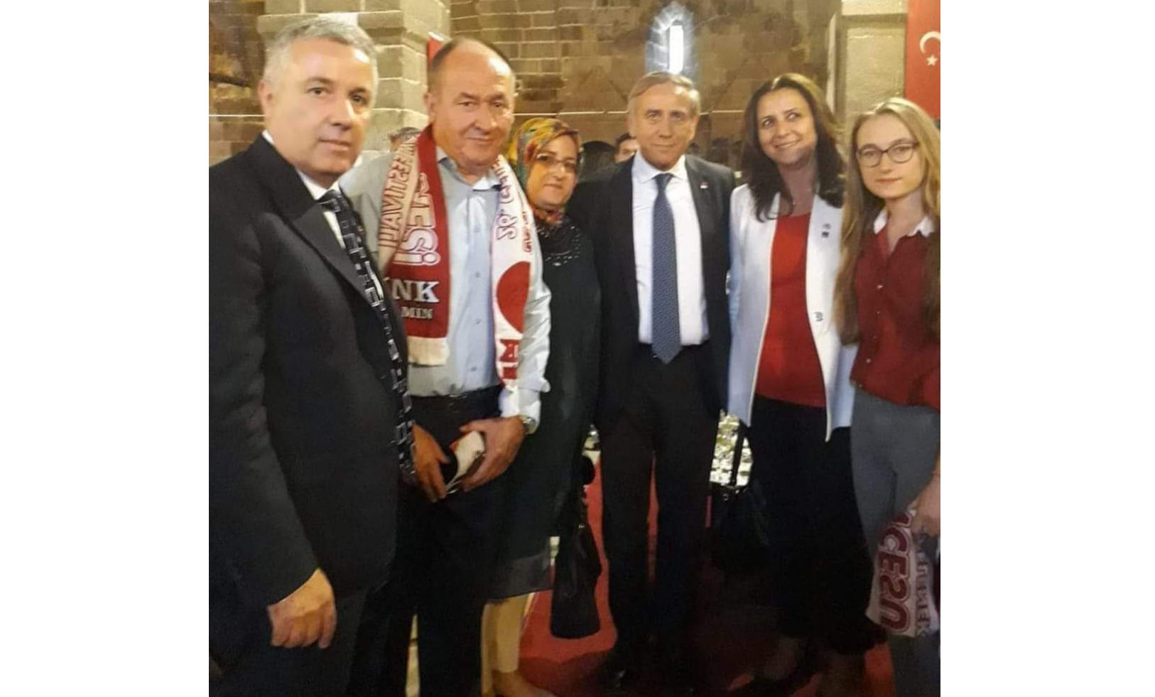 Özer’den İlmek’e sert tepki! “İlmek halkın iradesini peşkeş çekmiştir”