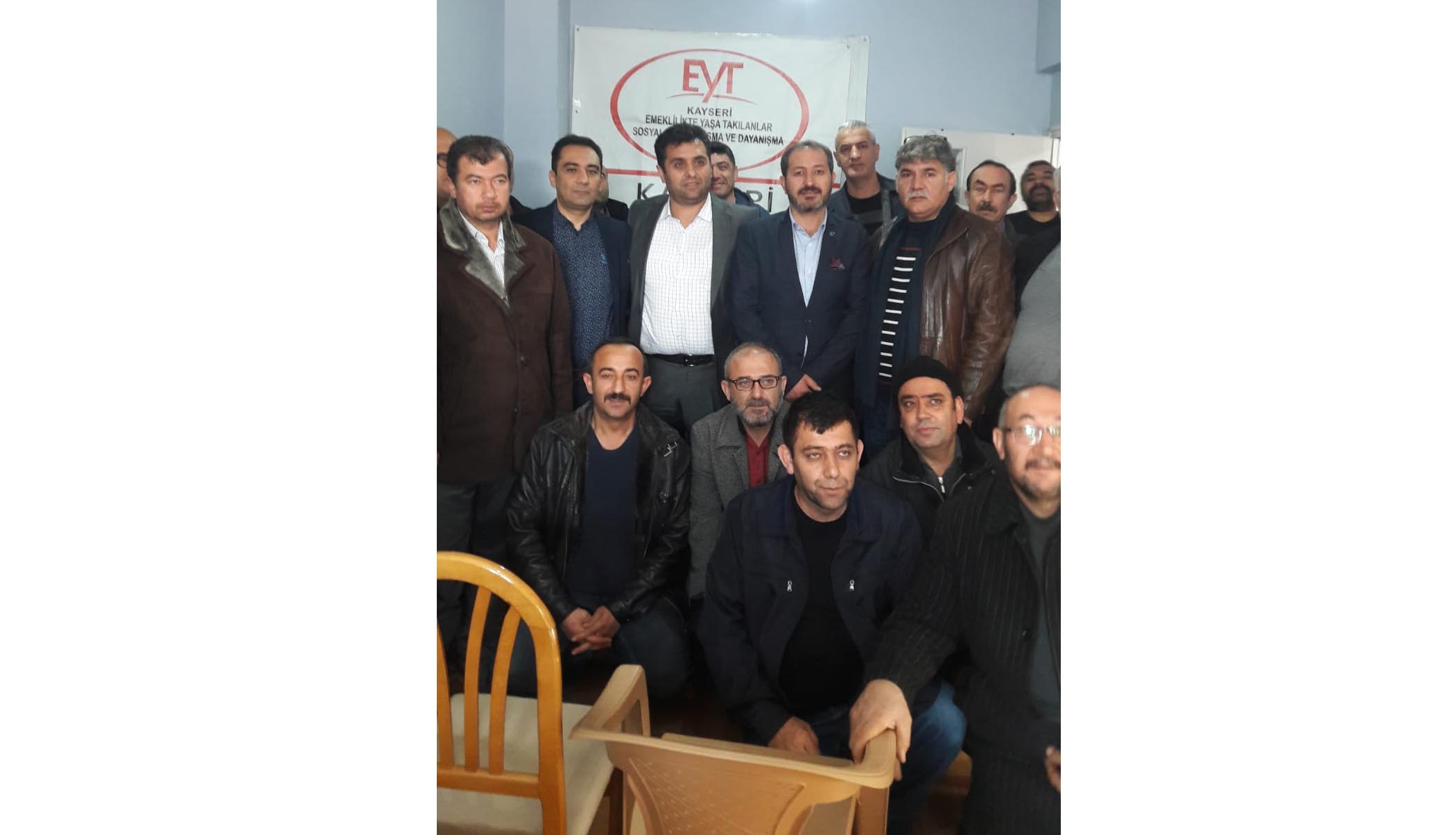 EYT’LİLERDEN ORTAK MESAJ “EMEKLİ OLANA KADAR YILMAYACAĞIZ”