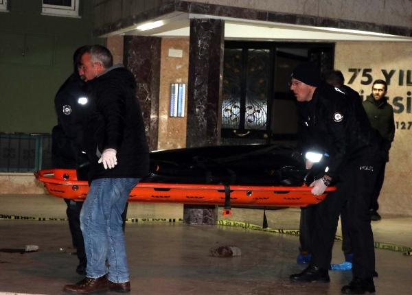 Genç kadın 11’inci kattan atlayarak intihar etti