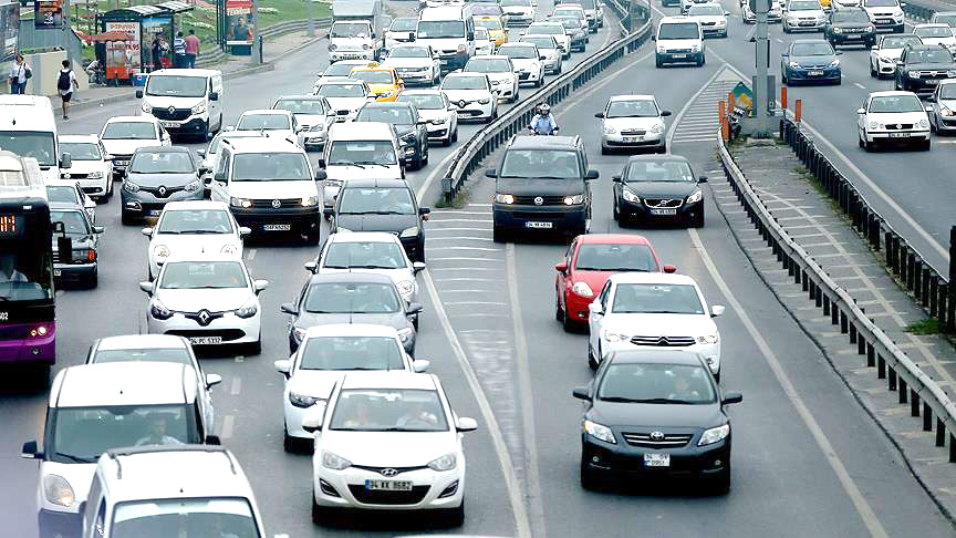 Kontrol edilen 79 bin 677 araçtan 1143 araç trafikten men edildi